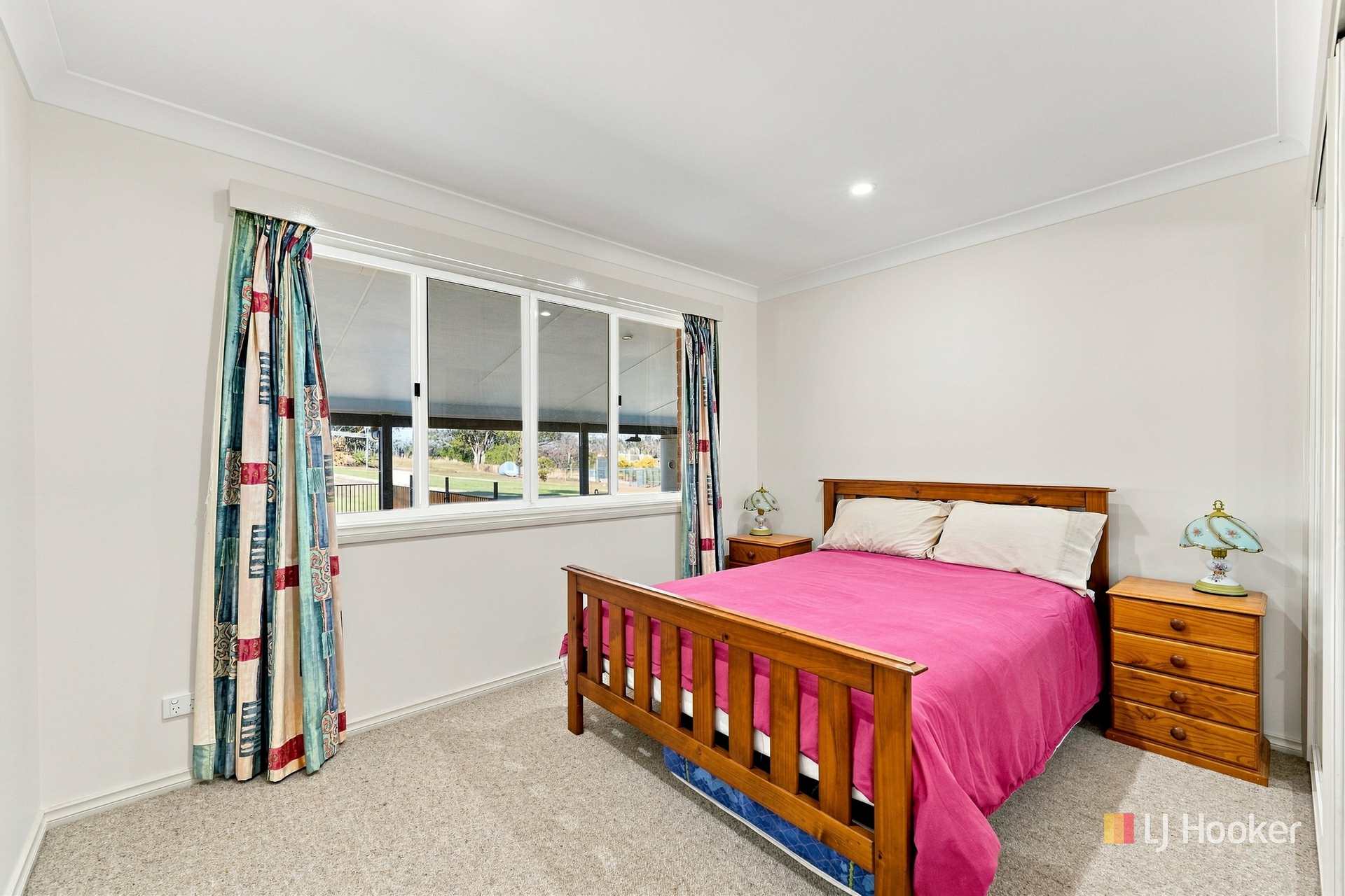 66 Doncaster Drive — photo 12 of 27