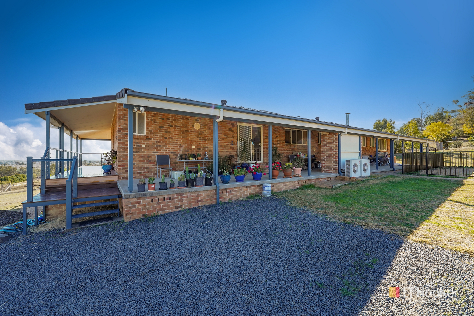 66 Doncaster Drive — photo 23 of 27