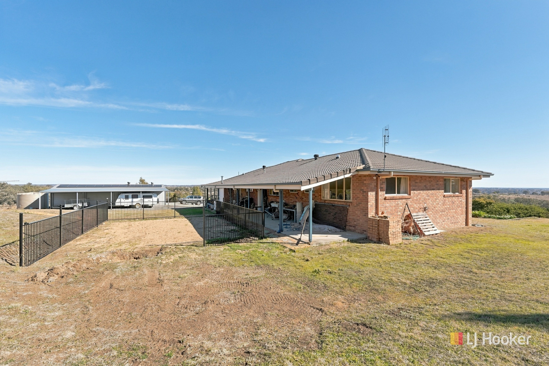 66 Doncaster Drive — photo 24 of 27