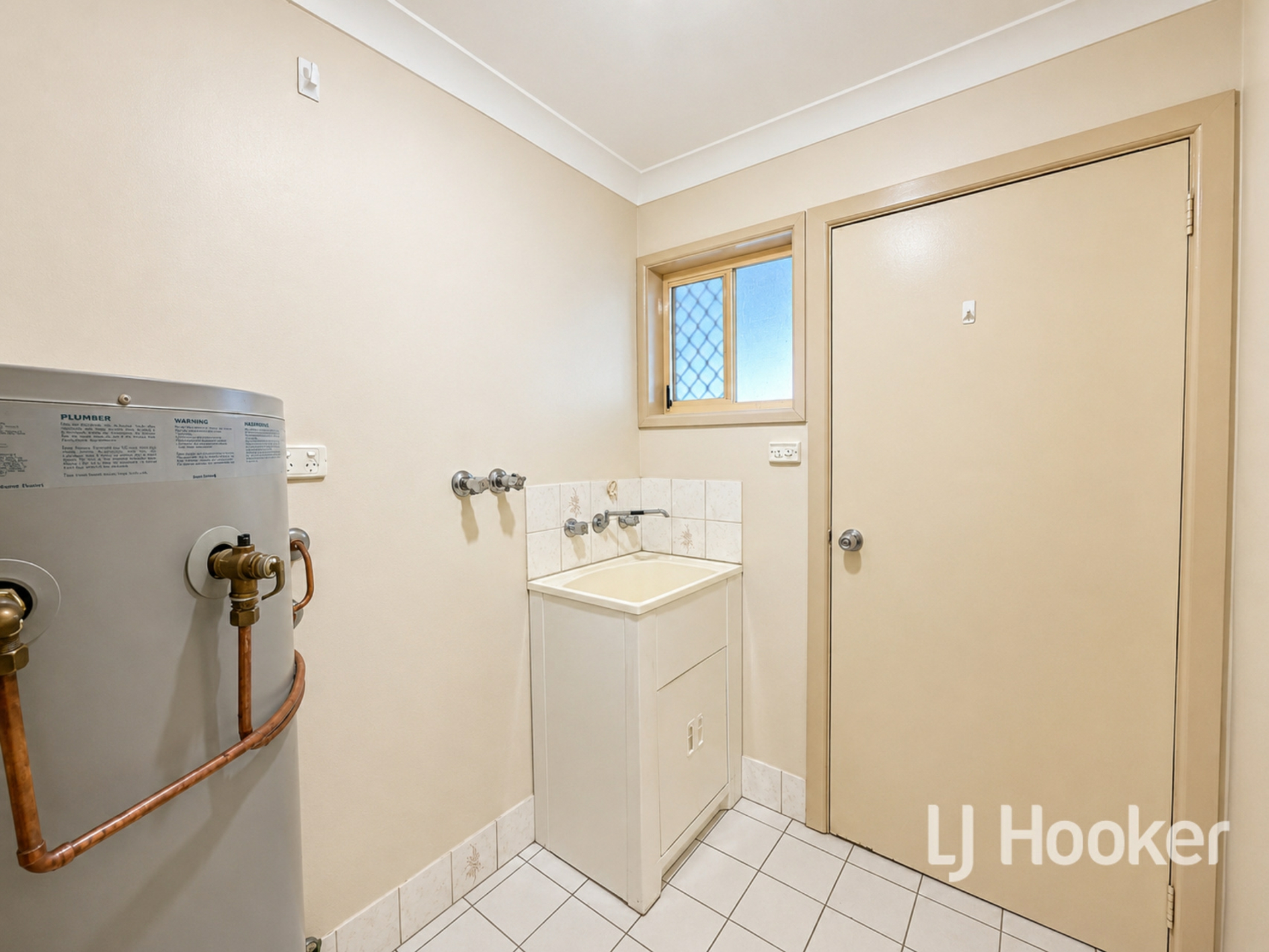 93A Warialda Road — photo 9 of 11