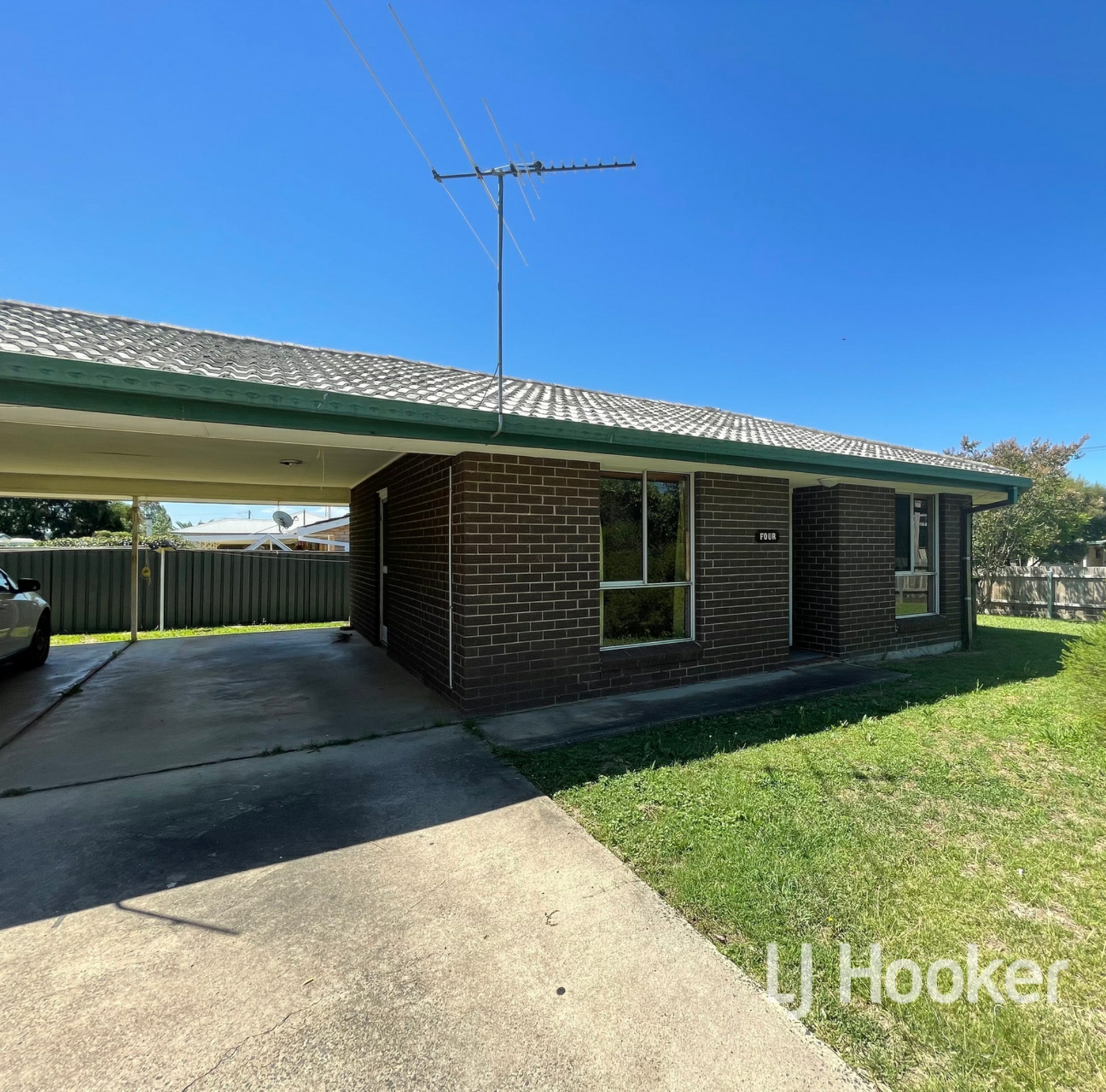 4/10 Herbert Street — photo from LJ Hooker Inverell