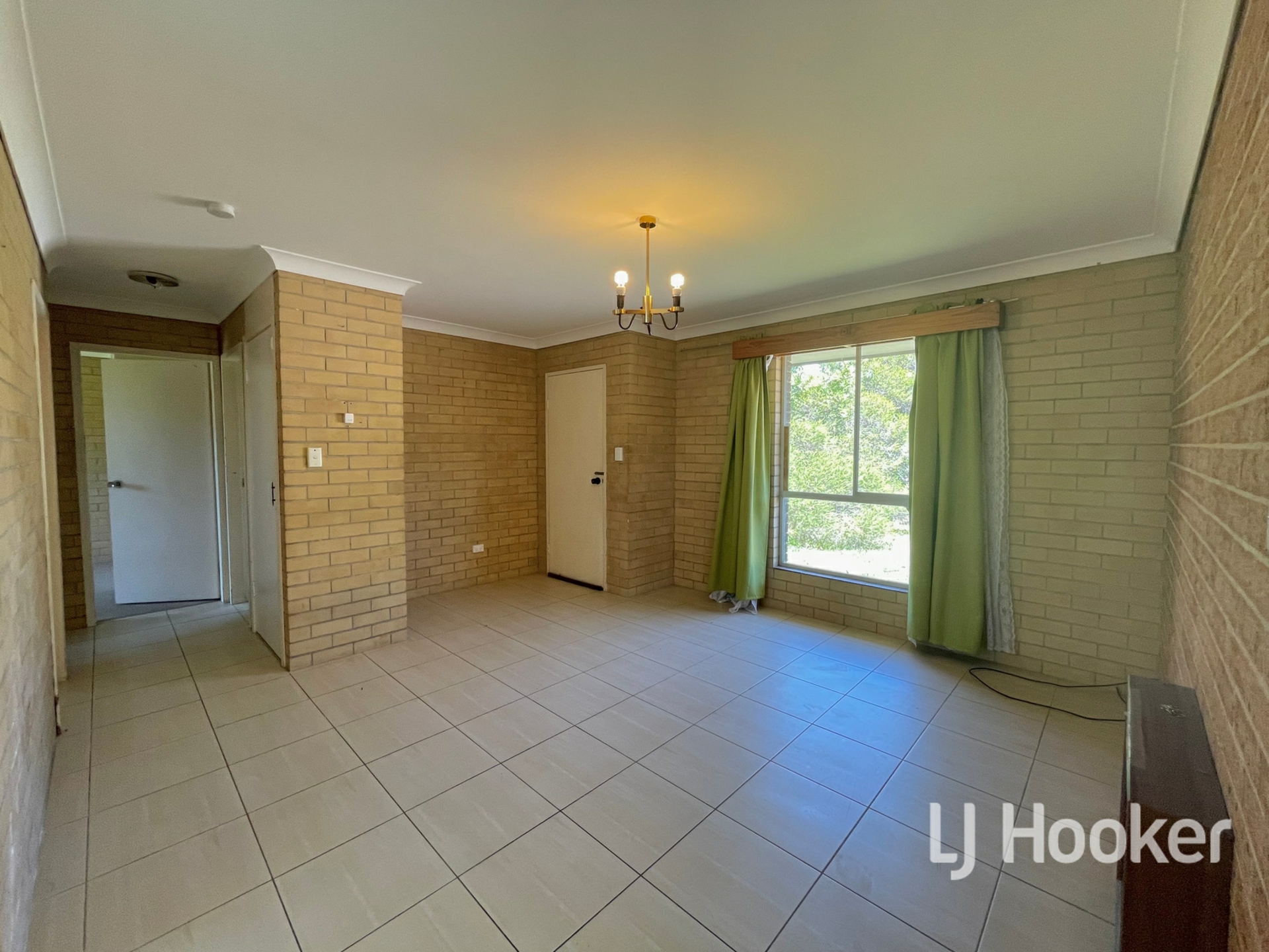 4/10 Herbert Street — photo 2 of 7