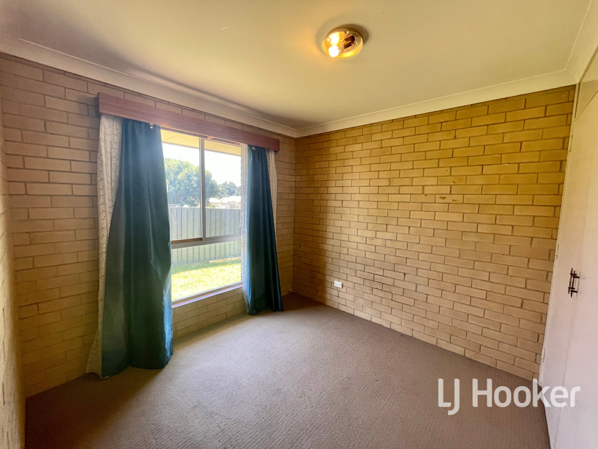 4/10 Herbert Street — photo 4 of 7