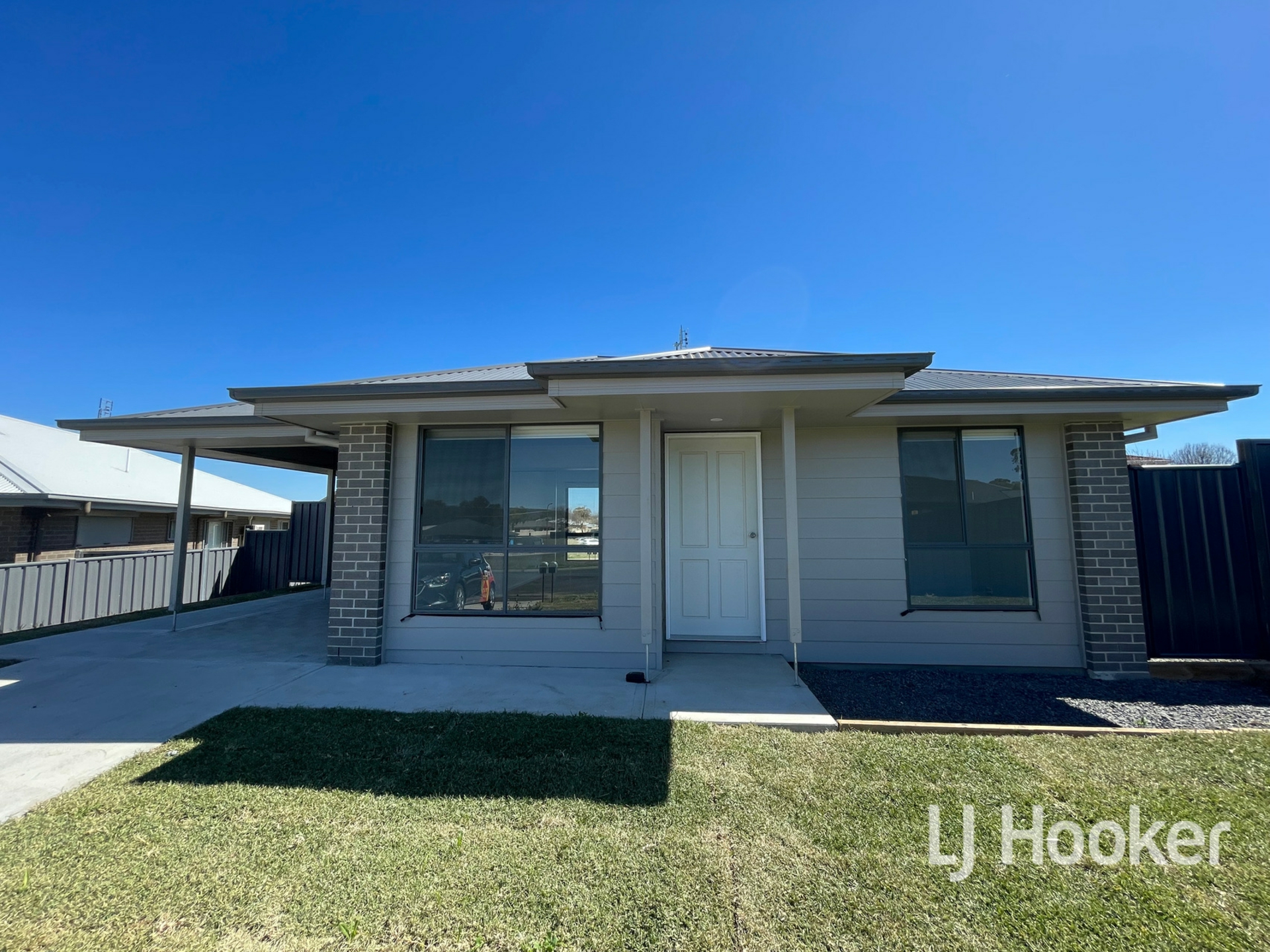 6B Parkland Close — photo from LJ Hooker Inverell