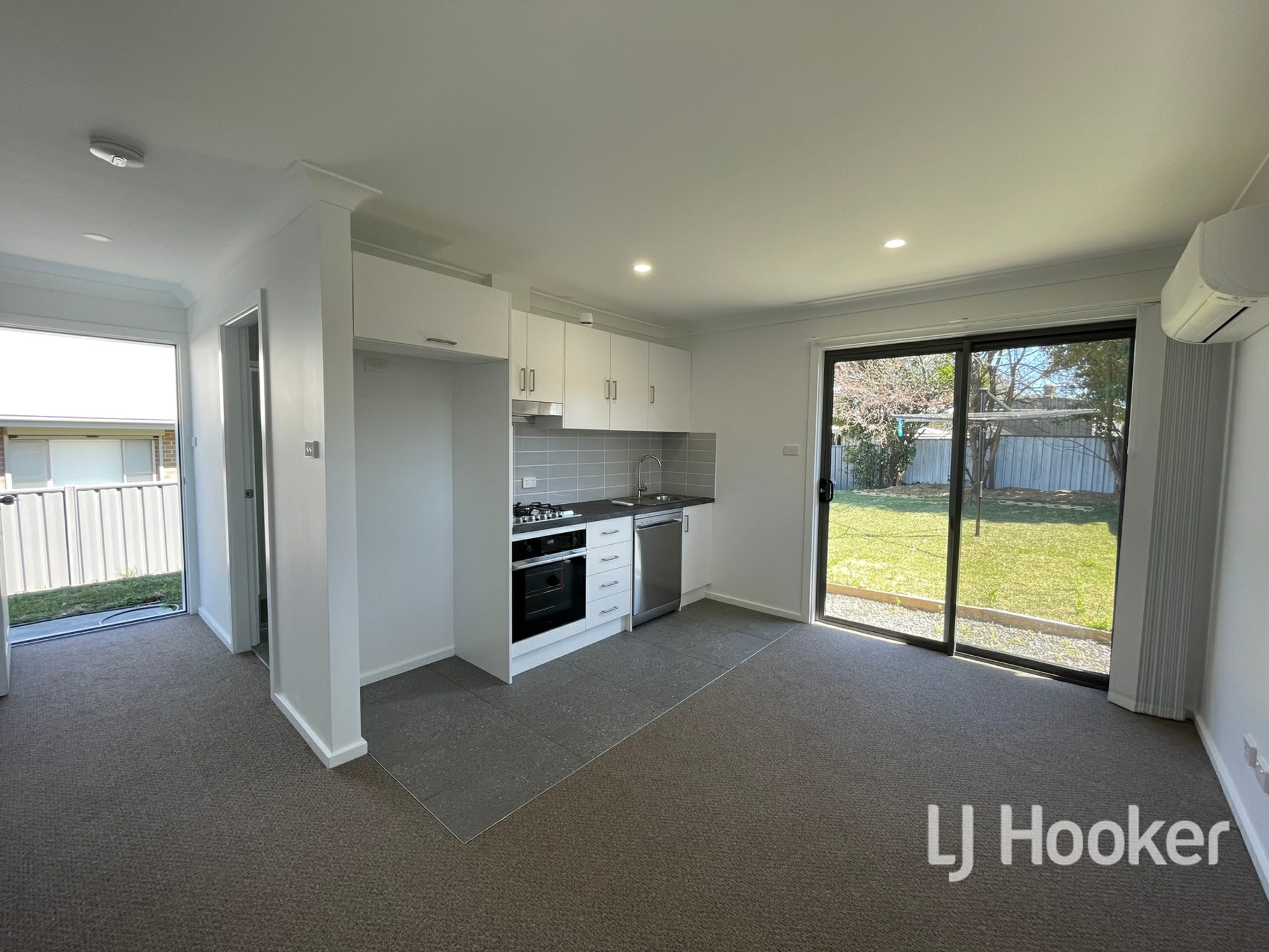 6B Parkland Close — photo 2 of 7
