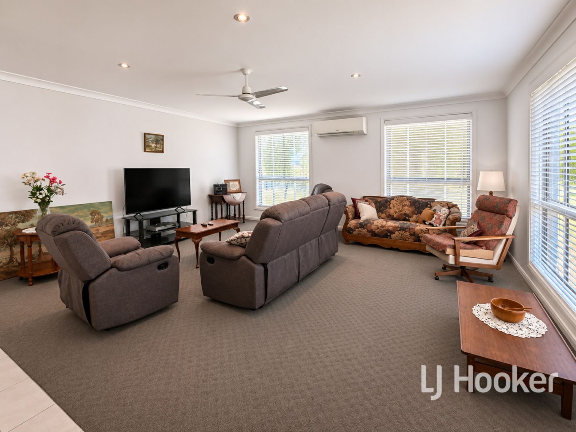 24 Harland Street — photo 4 of 17