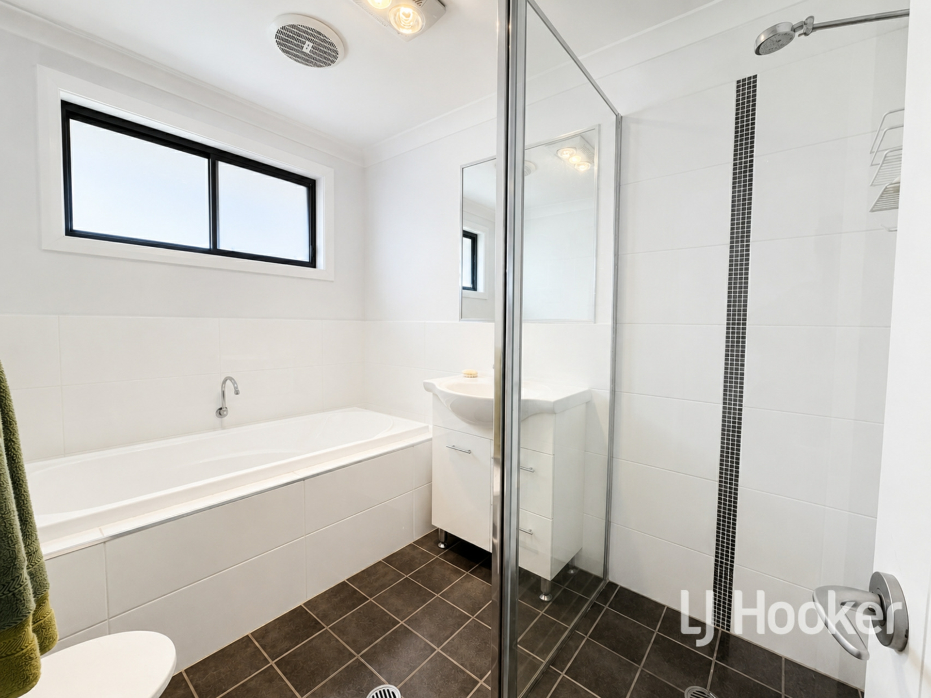 24 Harland Street — photo 6 of 17