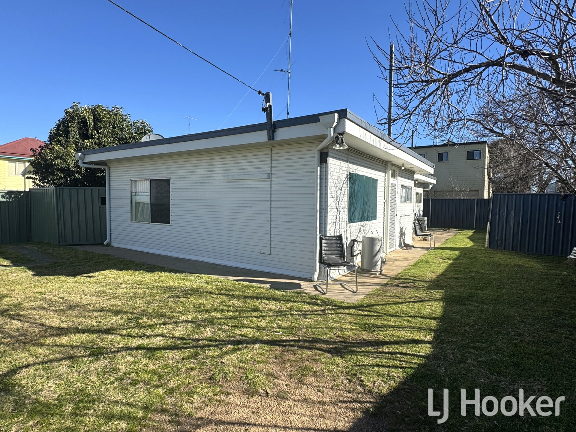 9 Wood Street — photo from LJ Hooker Inverell
