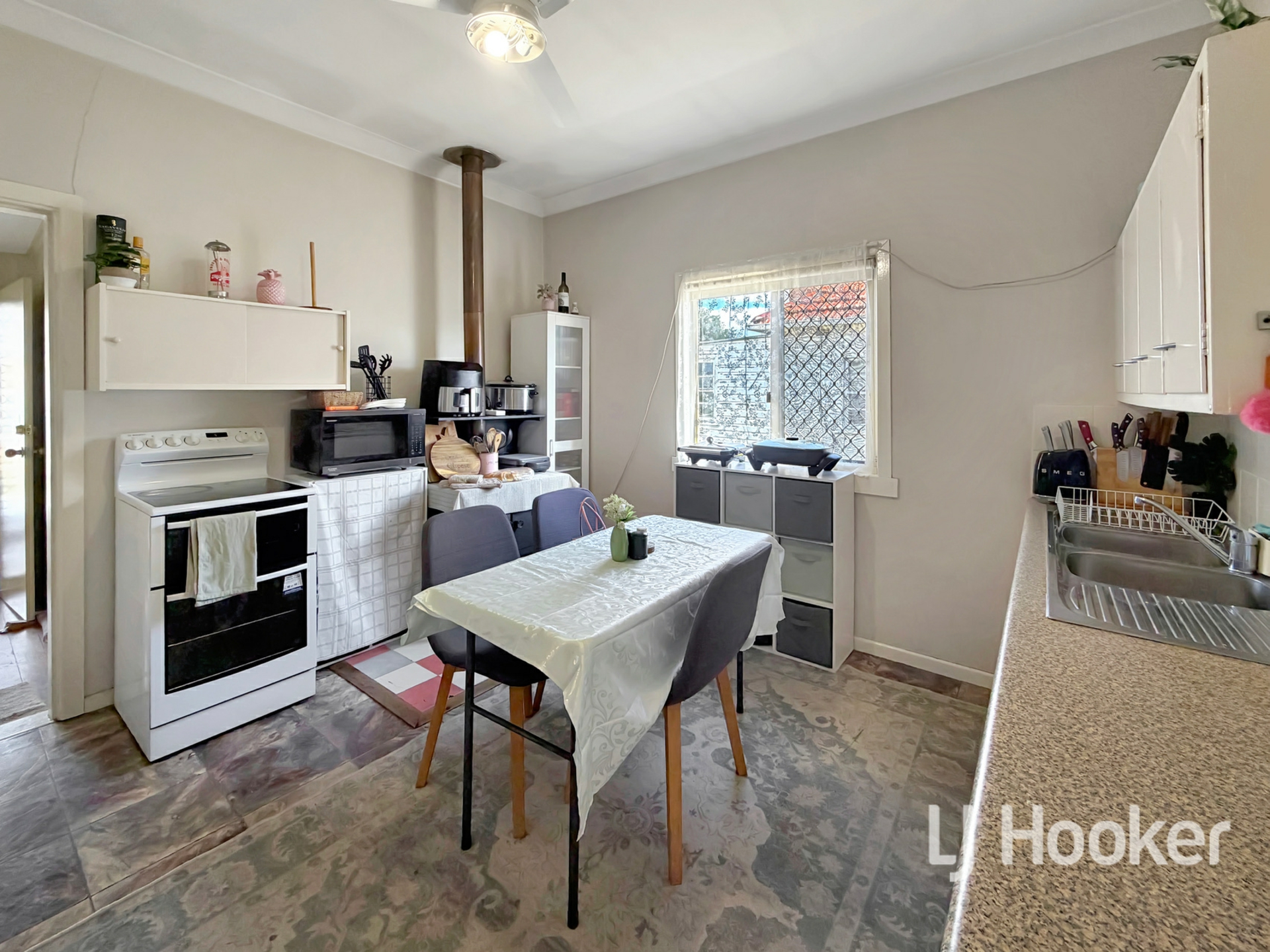 49 Greaves Street — photo 3 of 12