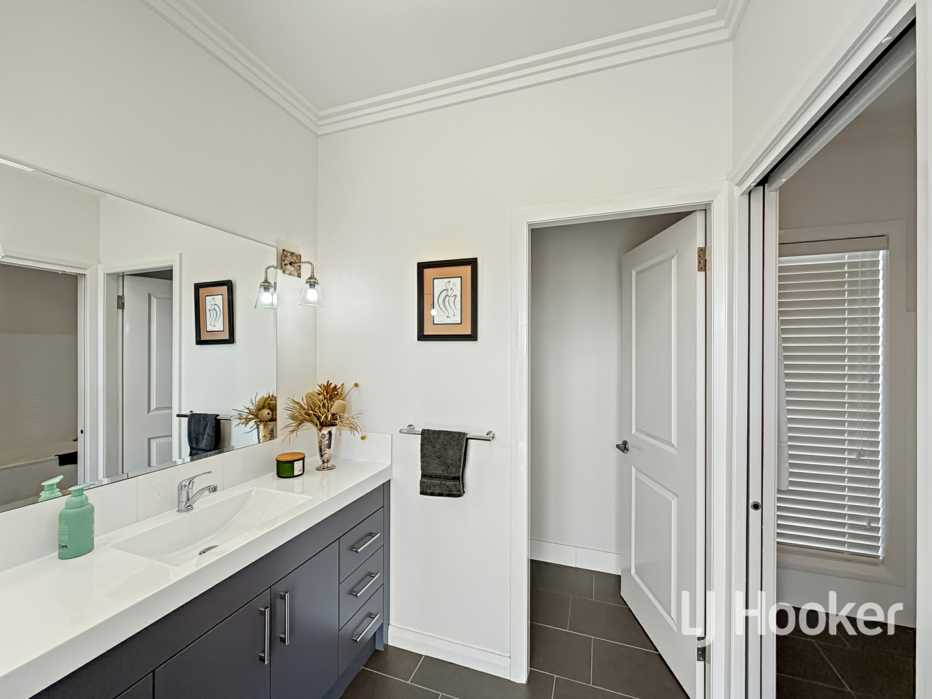 255E Swanbrook Road — photo 16 of 25