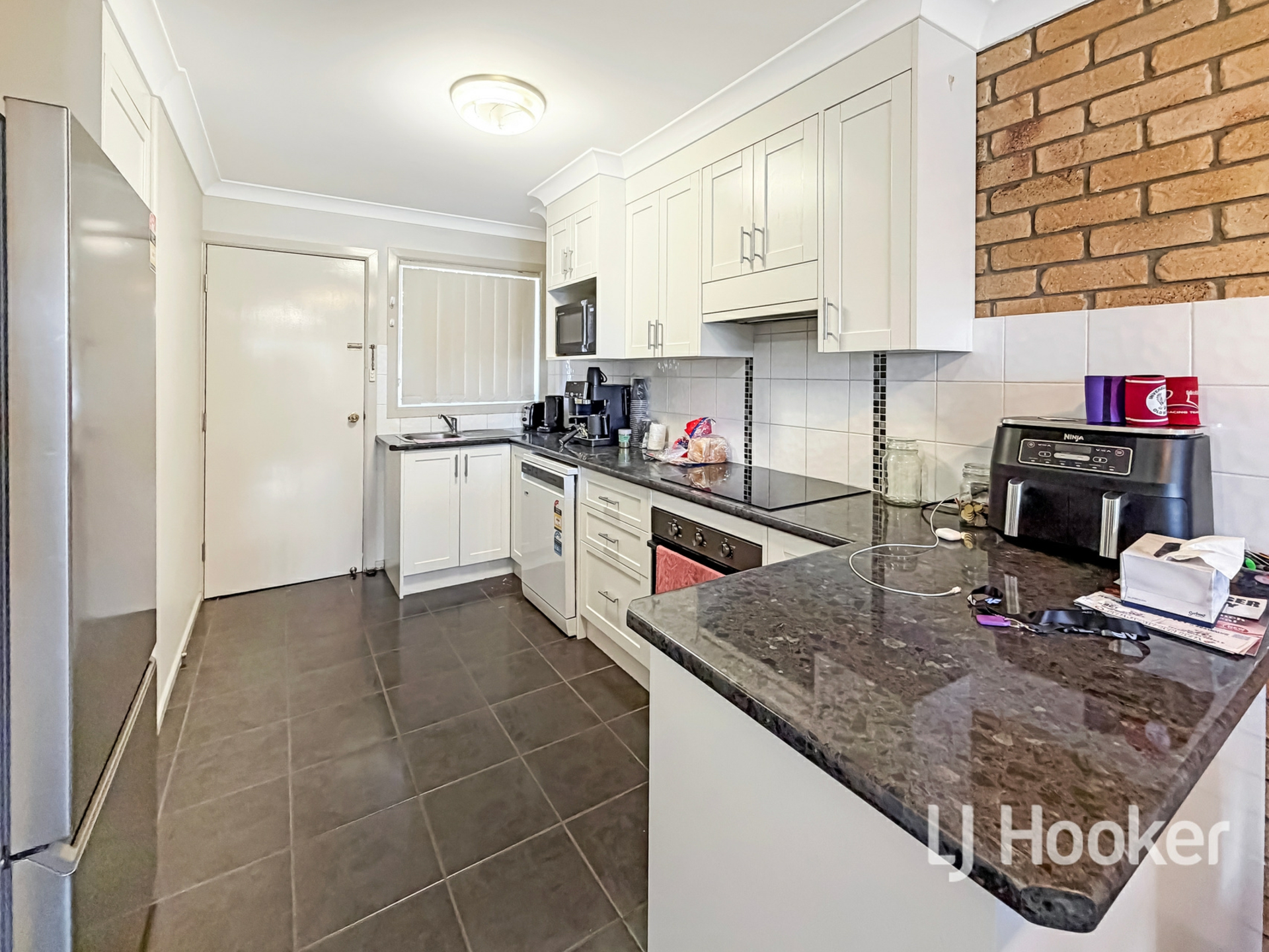 37A Queens Terrace — photo 2 of 9