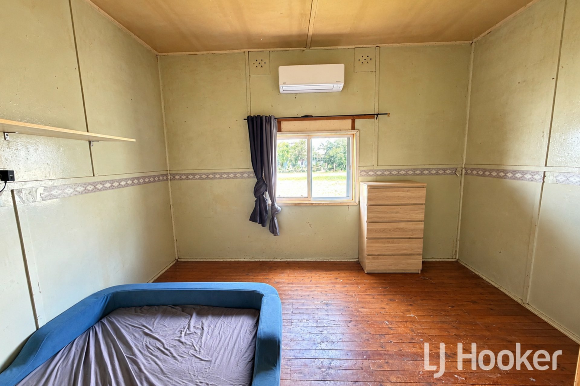 7 Tomline Street — photo 10 of 12