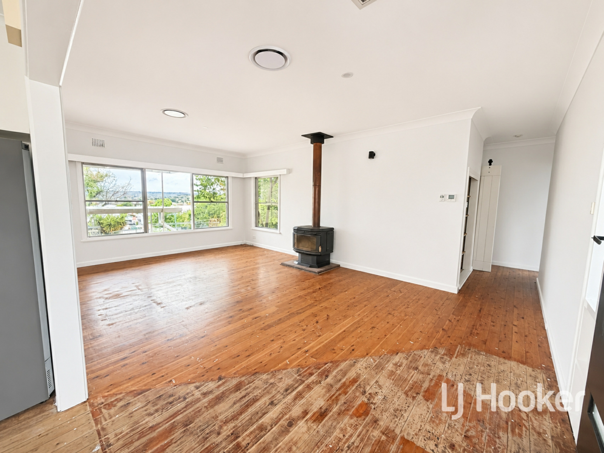 18 Gordon Street — photo 2 of 13