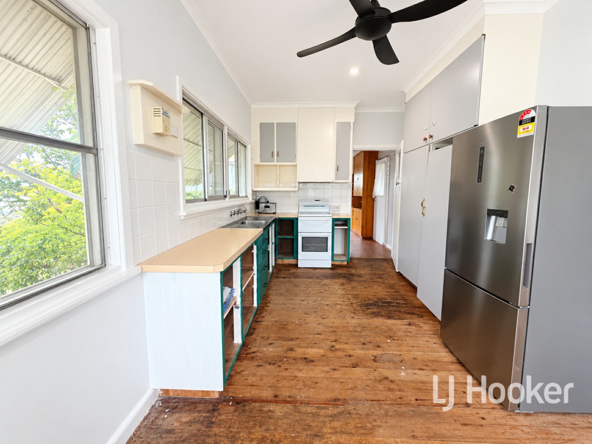 18 Gordon Street — photo 3 of 13