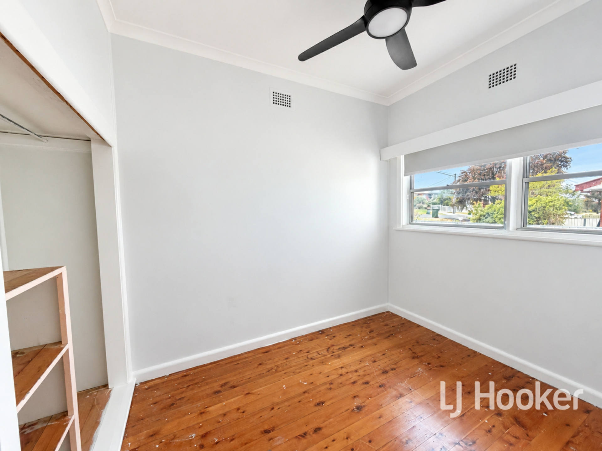 18 Gordon Street — photo 10 of 13