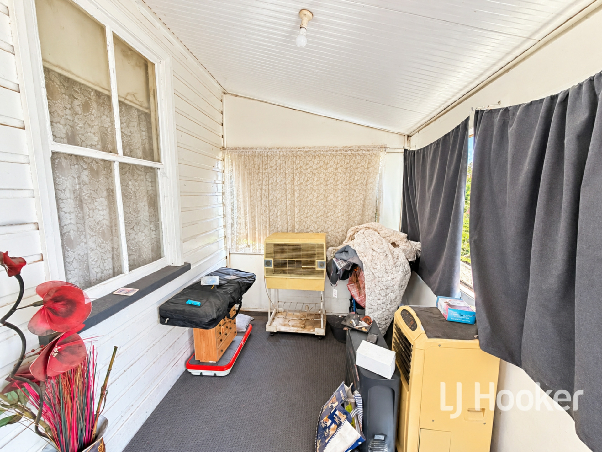 2 MacIntyre Street — photo 8 of 13