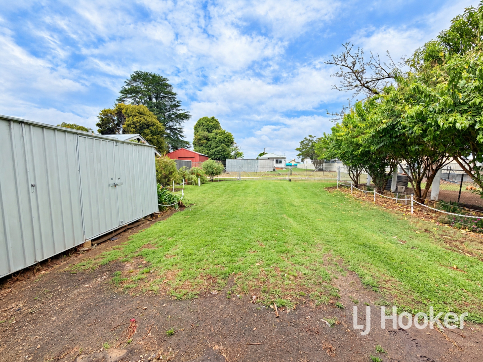 2 MacIntyre Street — photo 11 of 13