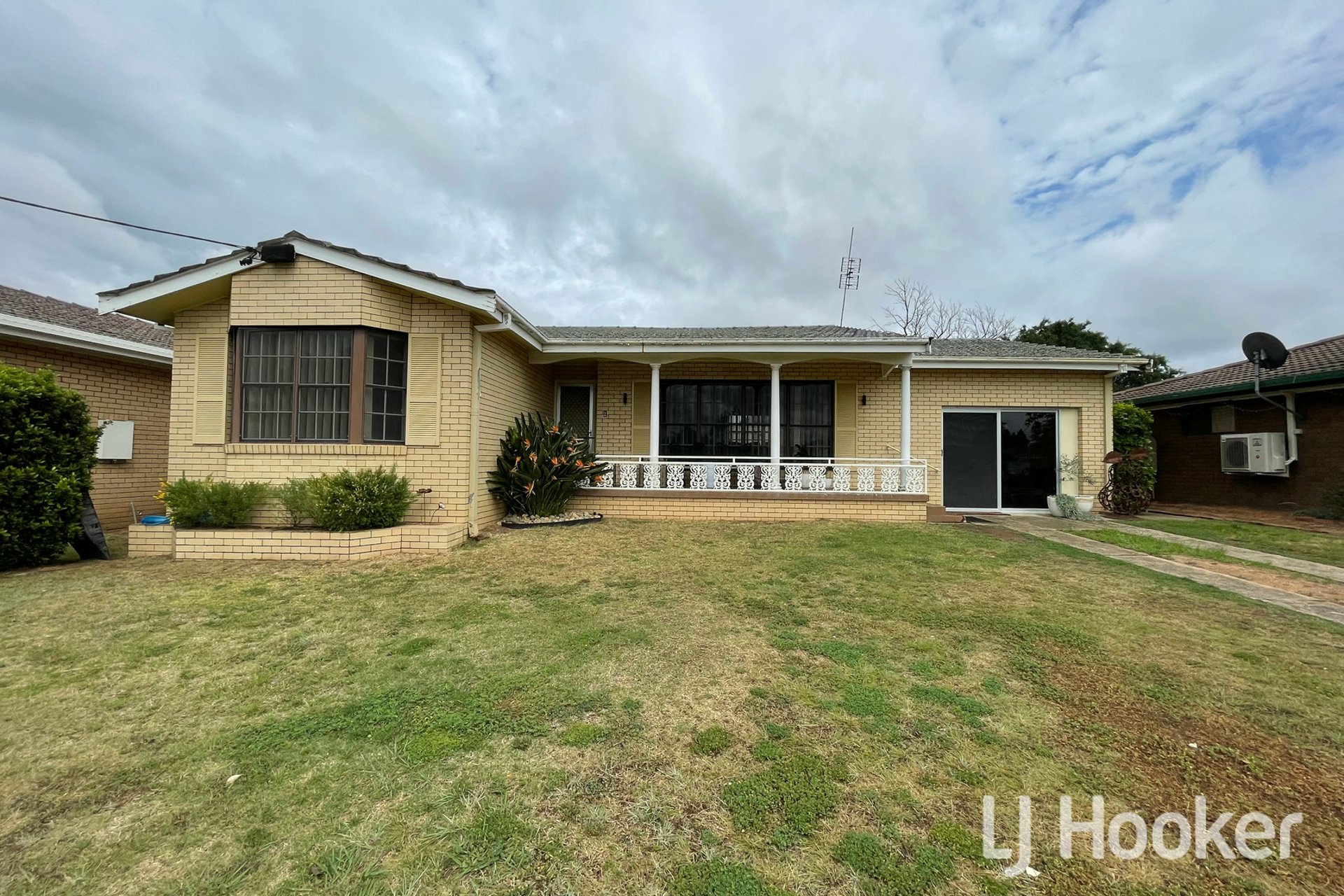 37 Lauder Street — photo from LJ Hooker Inverell