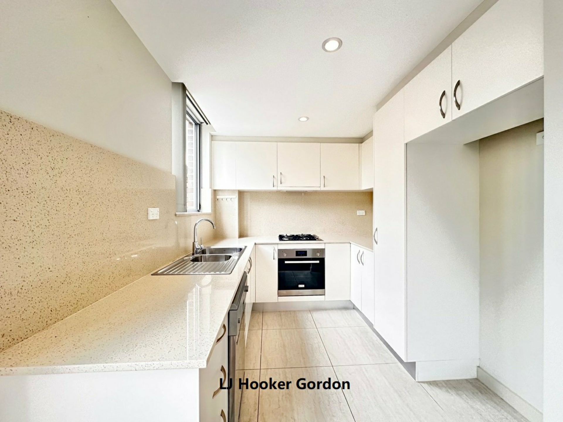 29/2 Yarabah Ave, GORDON