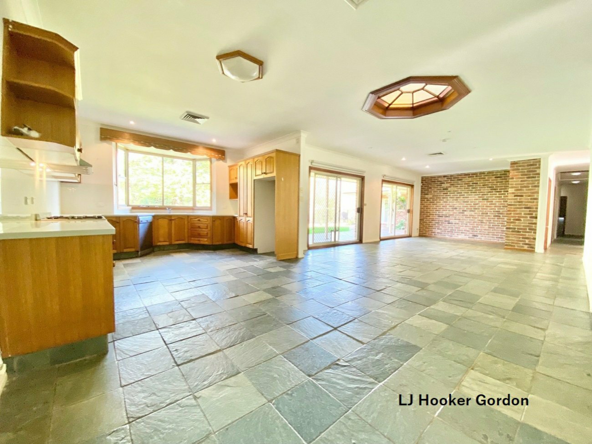 22 Highfield Road, LINDFIELD