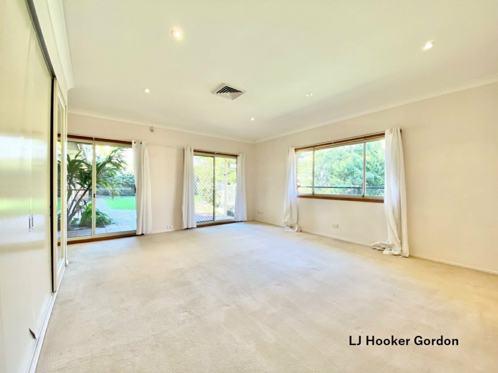 22 Highfield Road, LINDFIELD