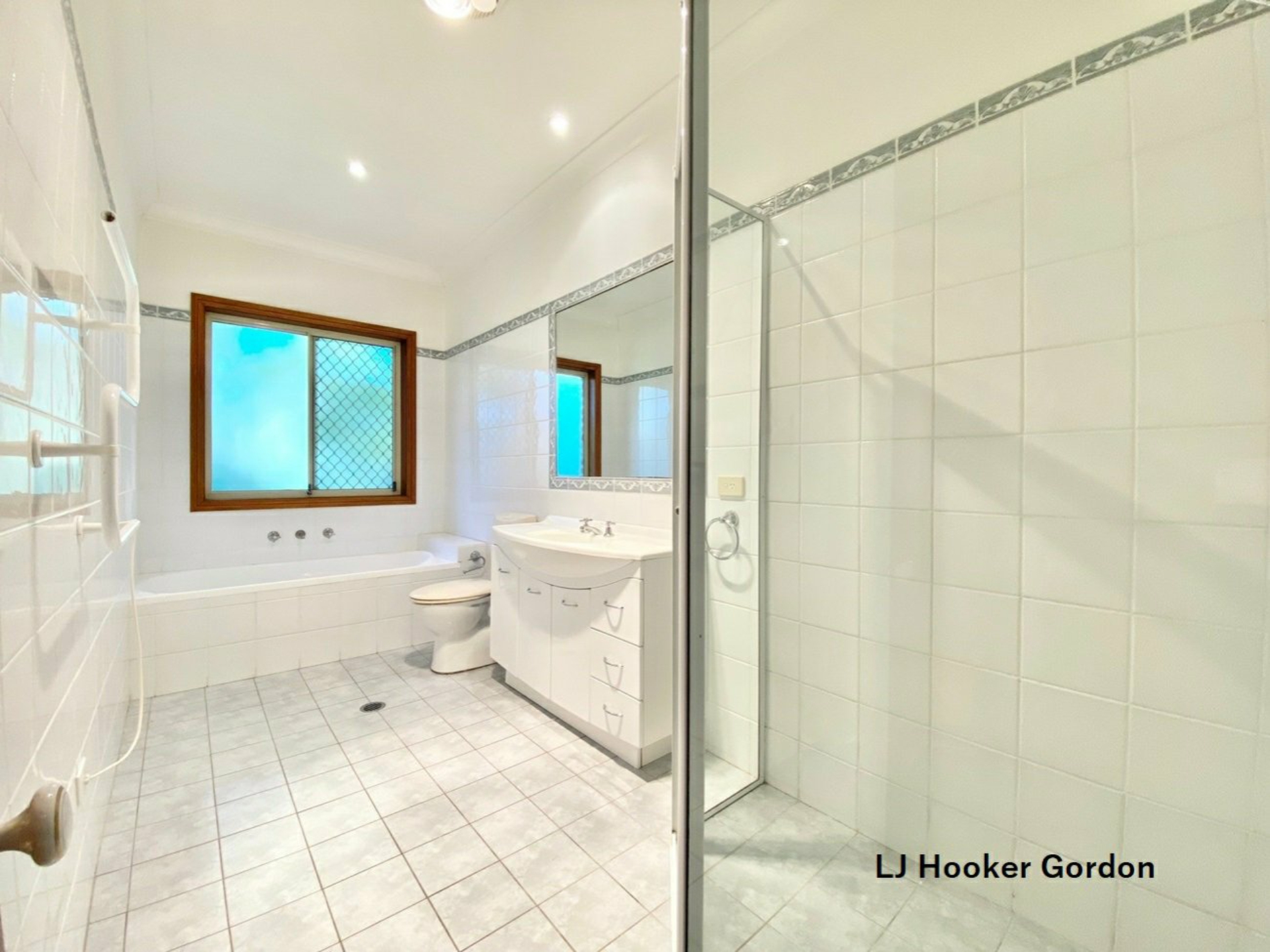 22 Highfield Road, LINDFIELD