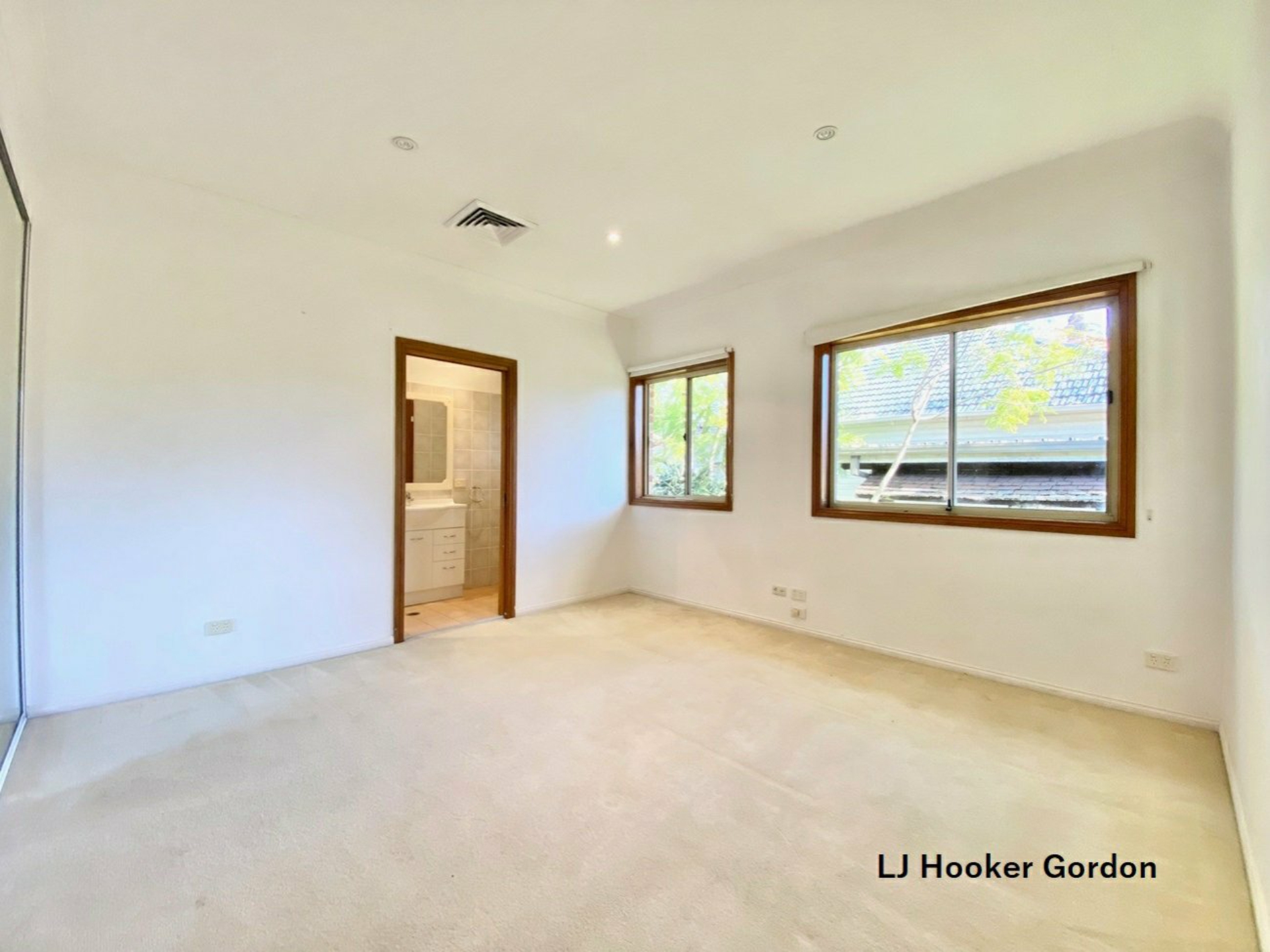 22 Highfield Road, LINDFIELD