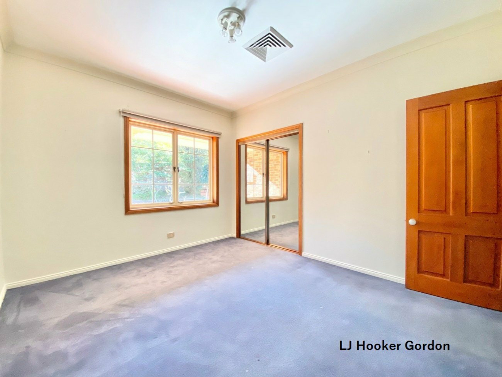 22 Highfield Road, LINDFIELD