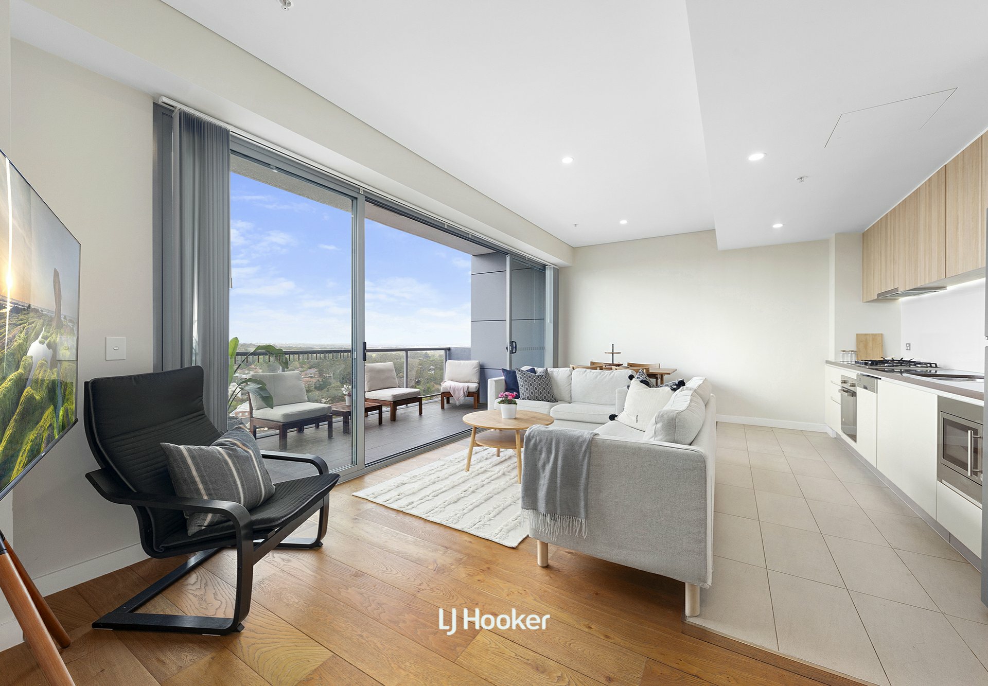 803/904-914 Pacific Highway — photo from LJ Hooker Gordon