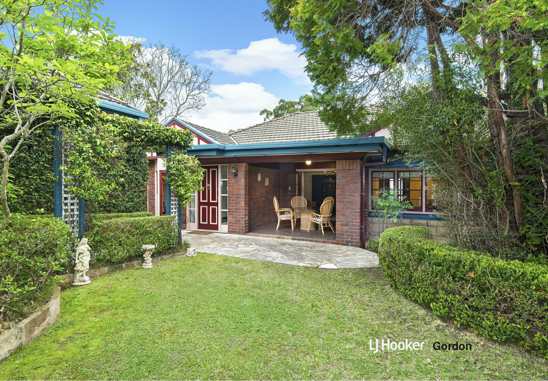11 Robert Street, GORDON