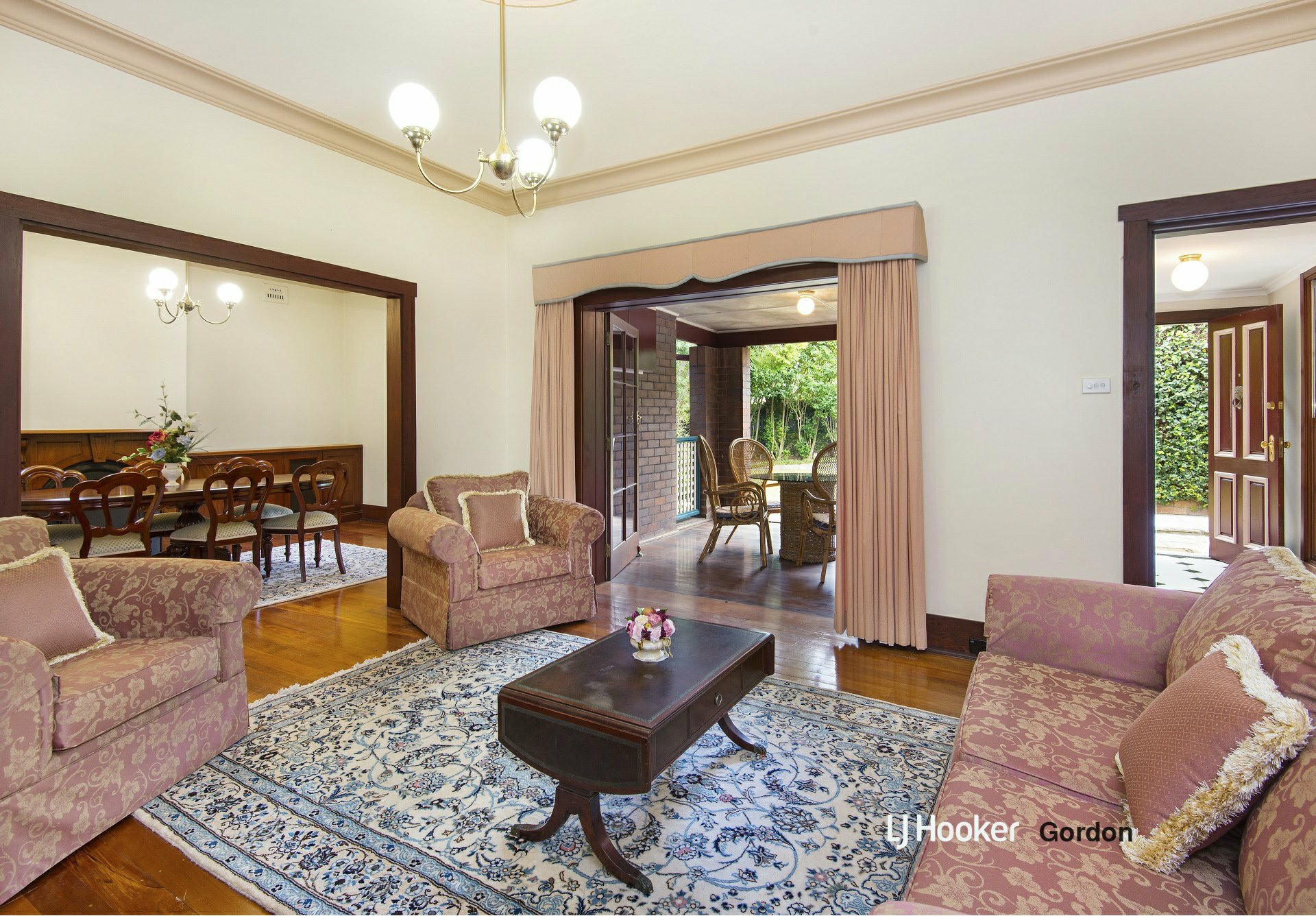 11 Robert Street, GORDON