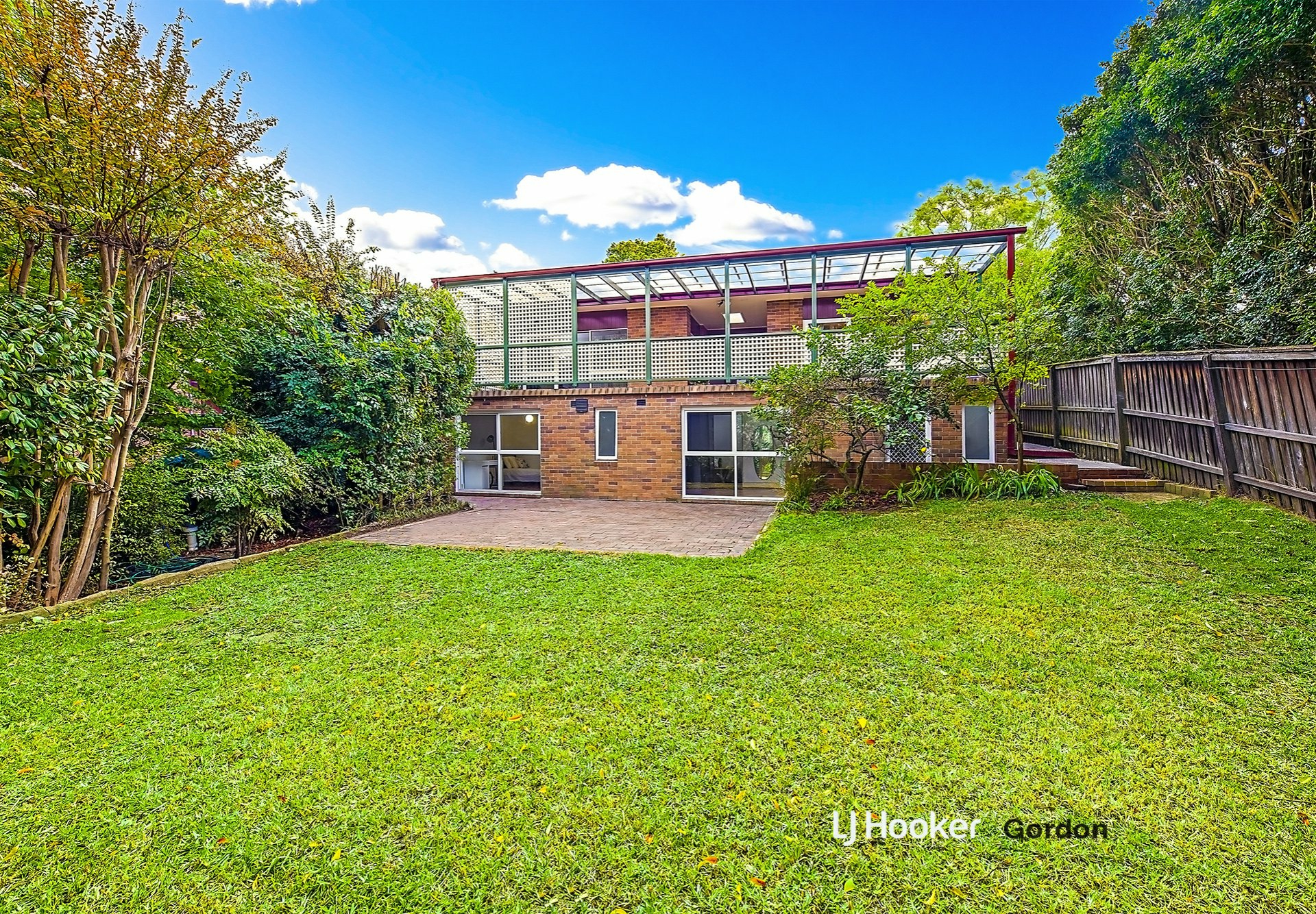 11 Robert Street, GORDON