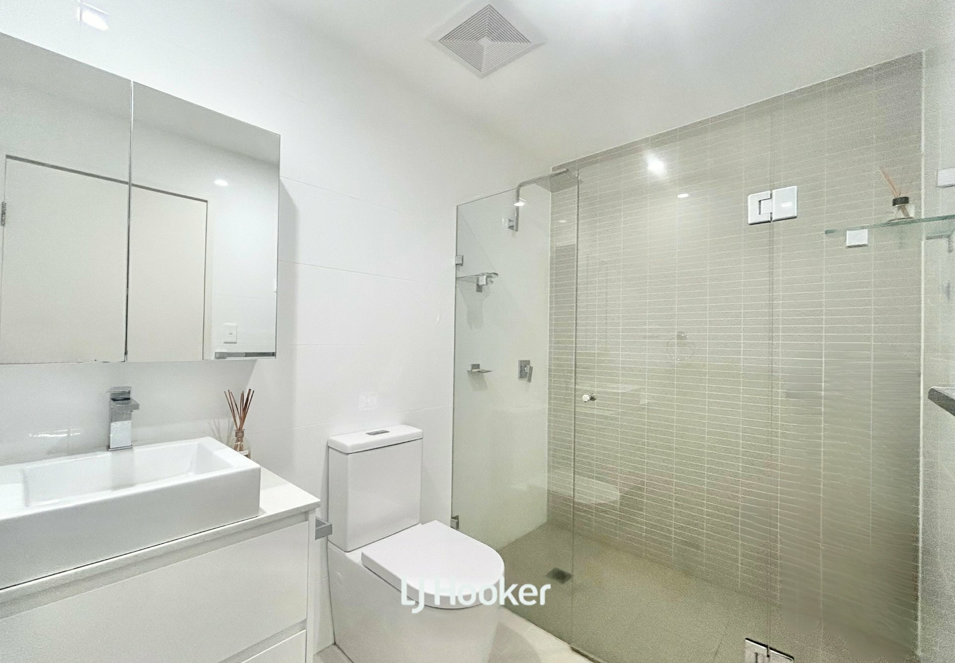 302/3 Fitzsimons Lane, GORDON
