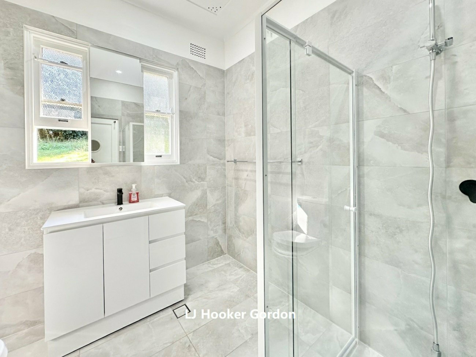 15 Eton Road — photo 11 of 15