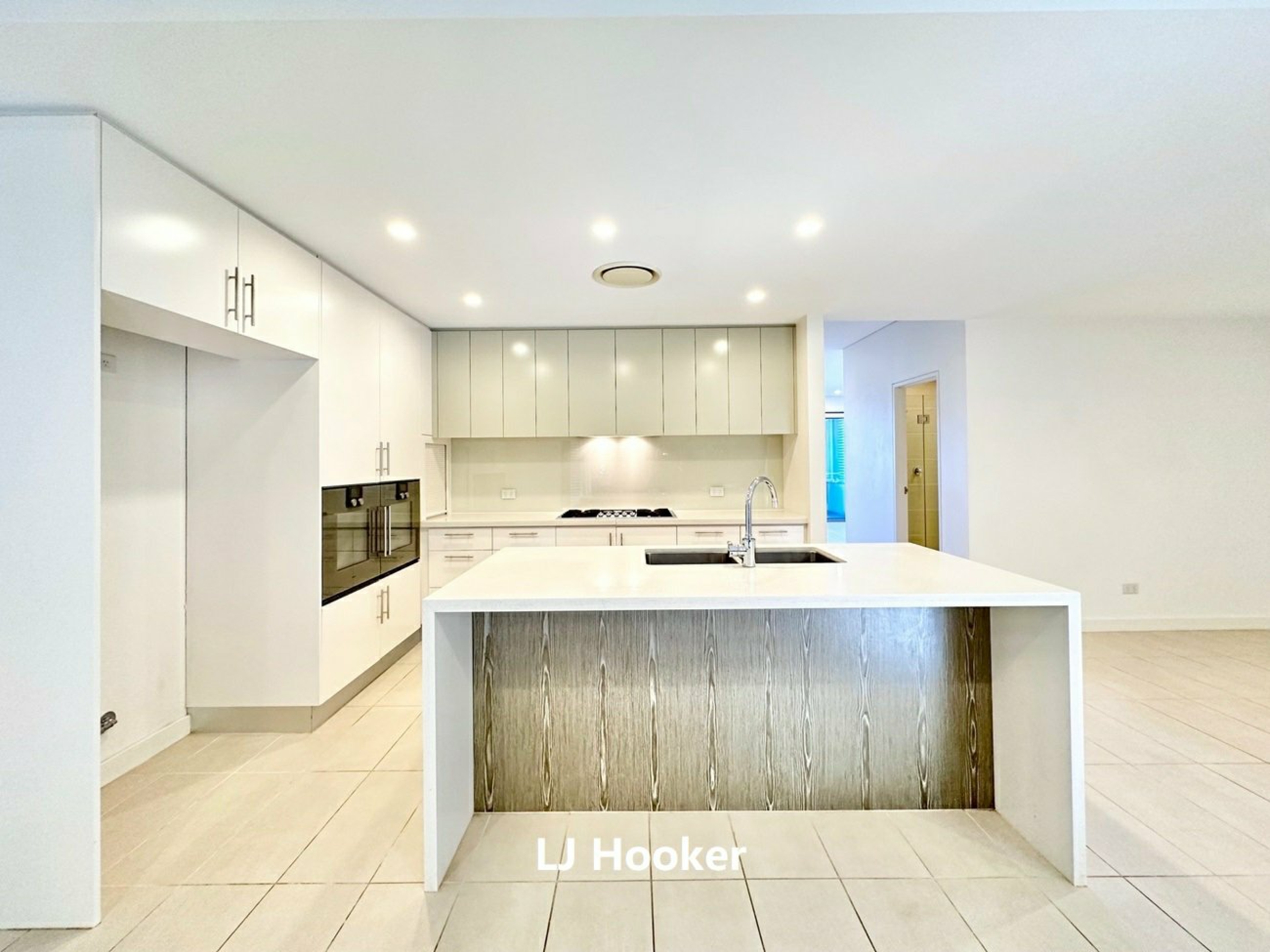 27 Garden Place, WILLOUGHBY