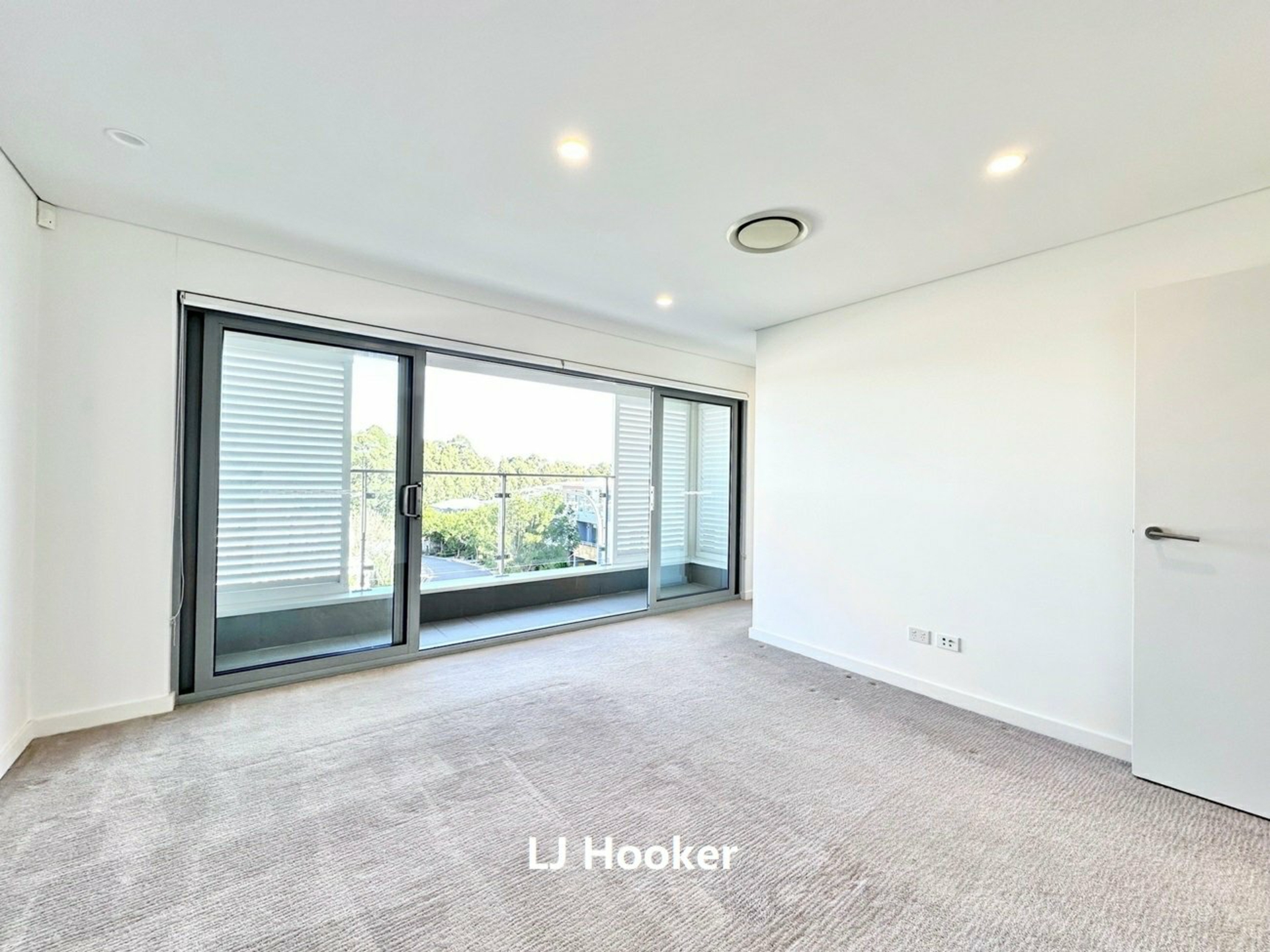 27 Garden Place, WILLOUGHBY