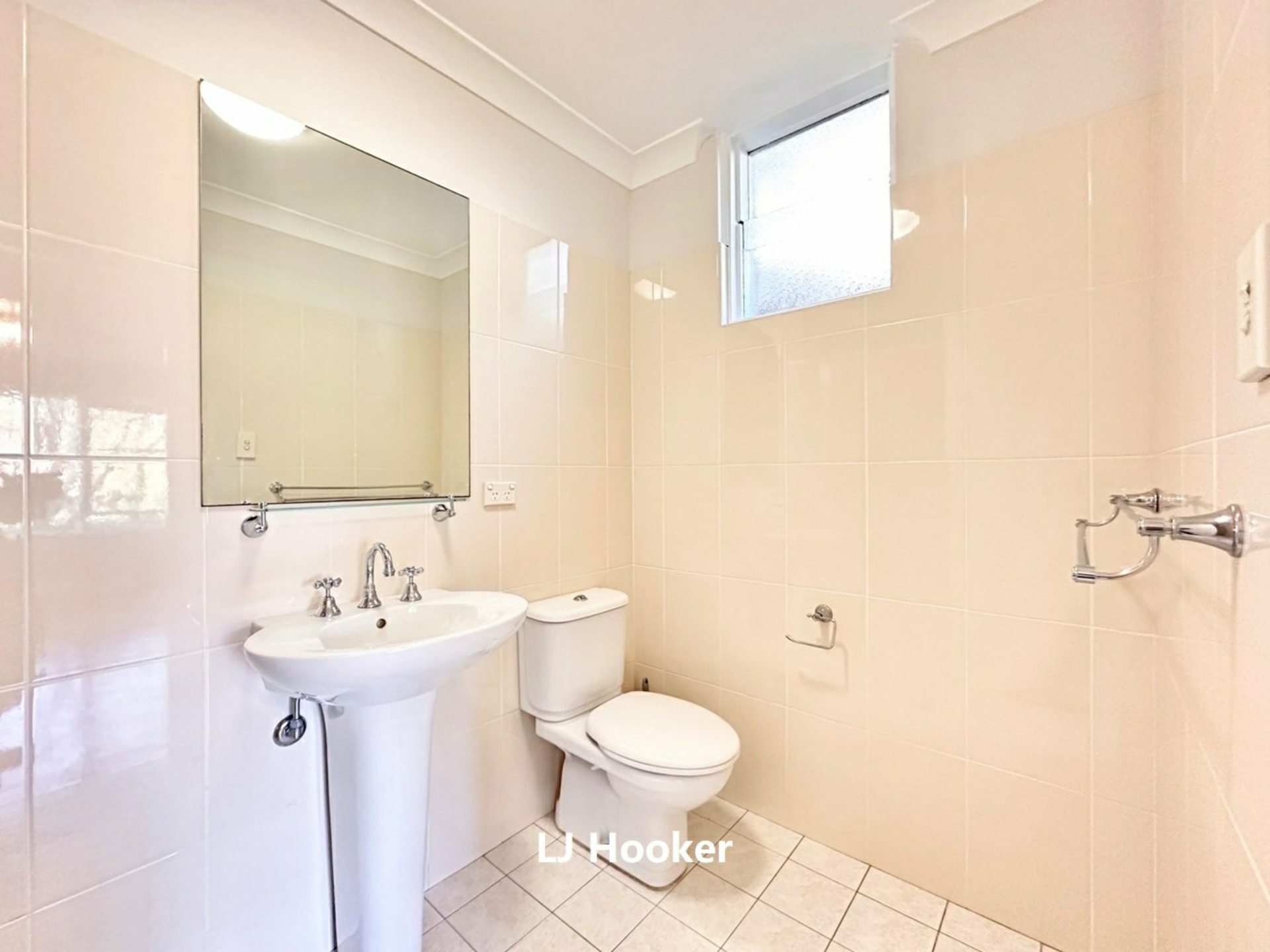 21A Gleneagles Ave — photo 8 of 11