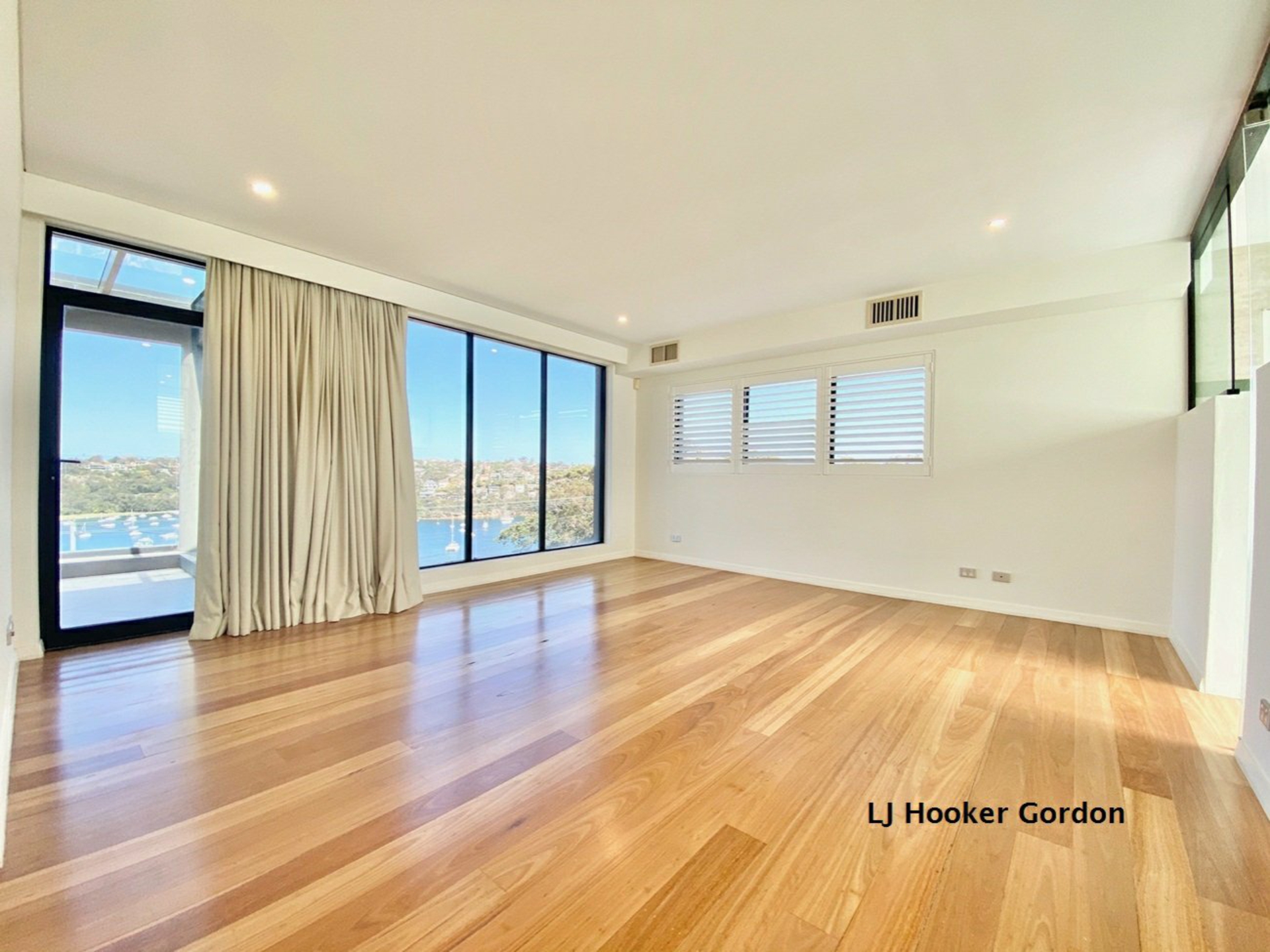 6 Seaforth Crescent, SEAFORTH