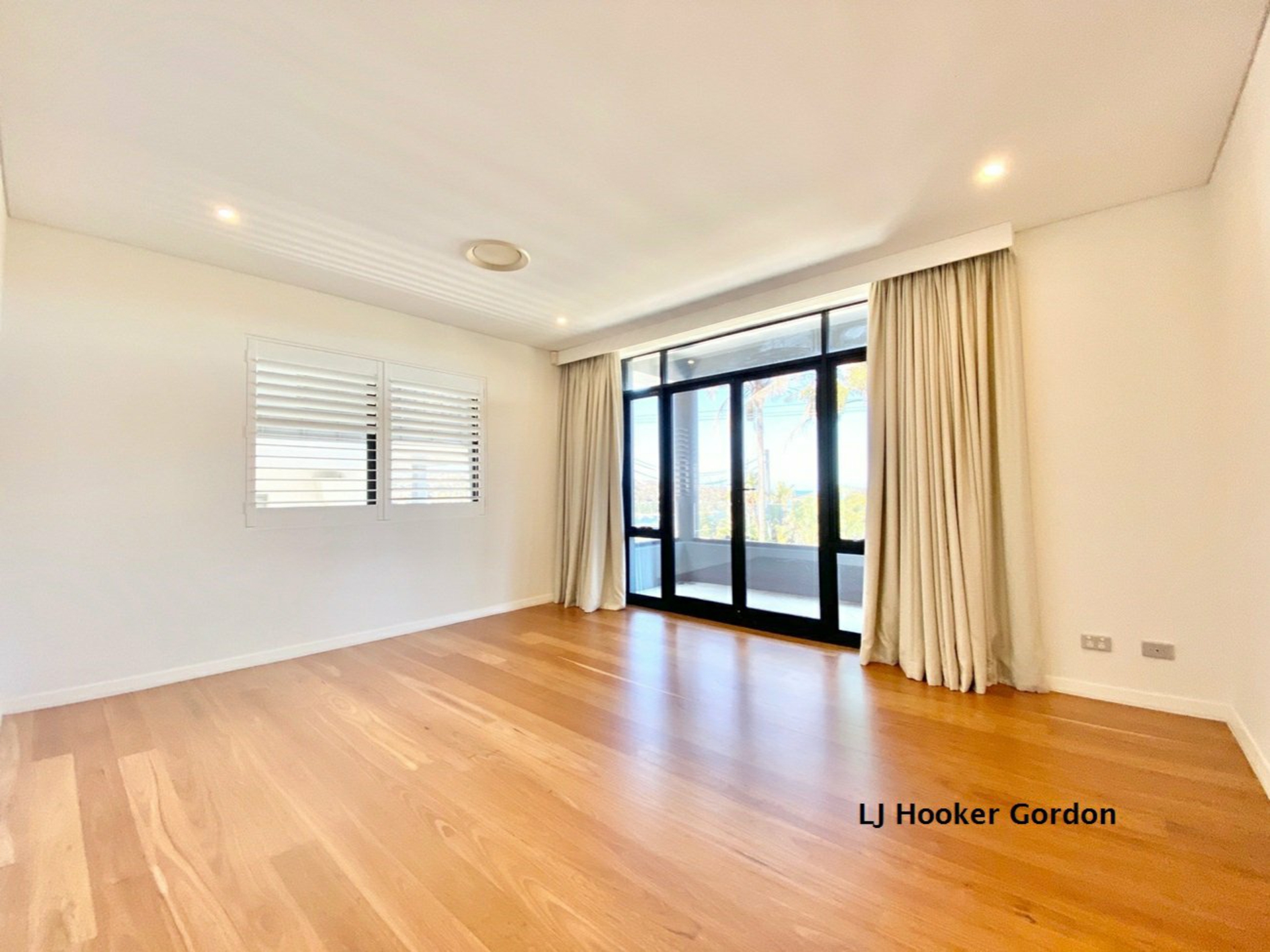 6 Seaforth Crescent, SEAFORTH