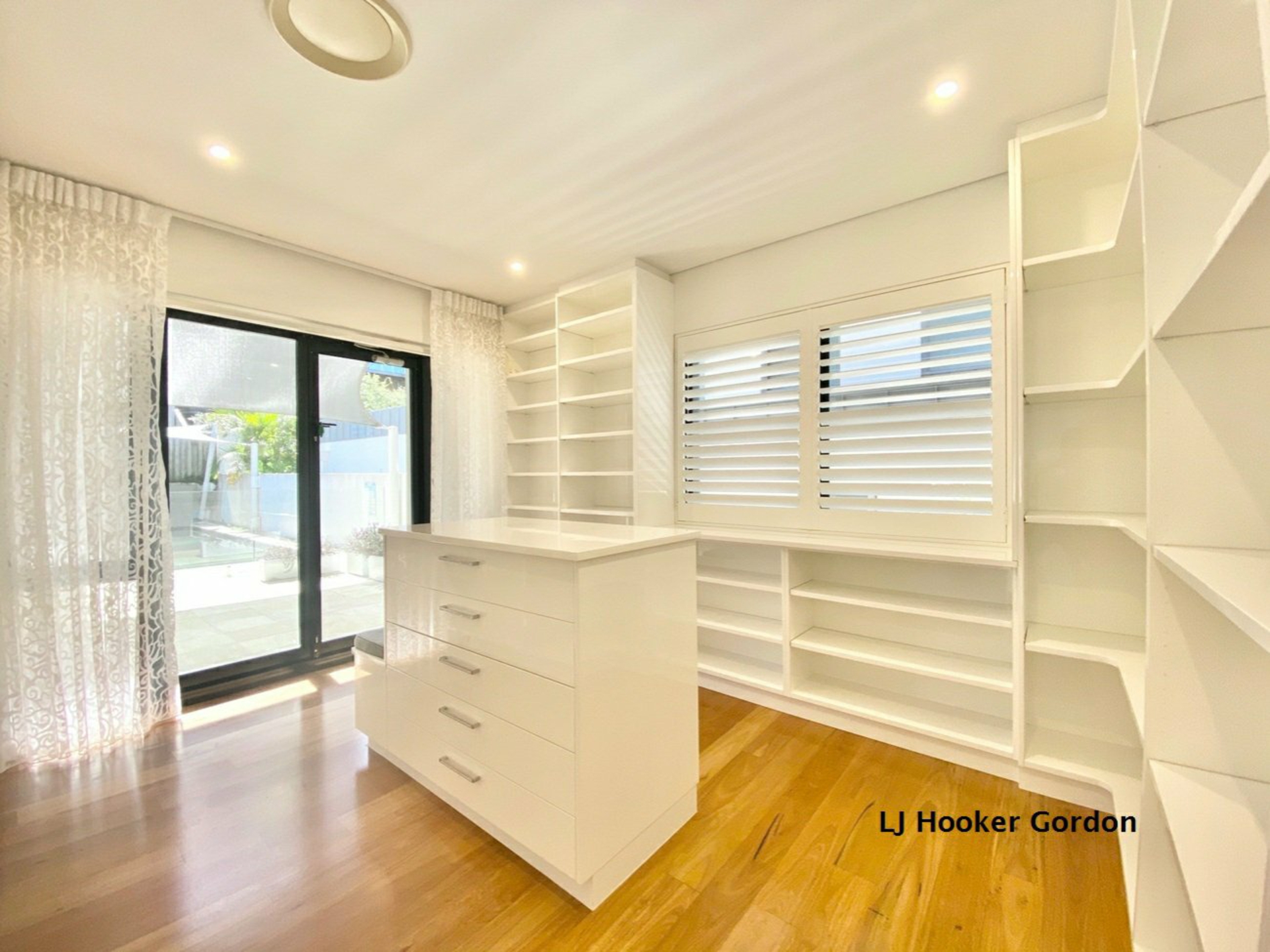 6 Seaforth Crescent, SEAFORTH