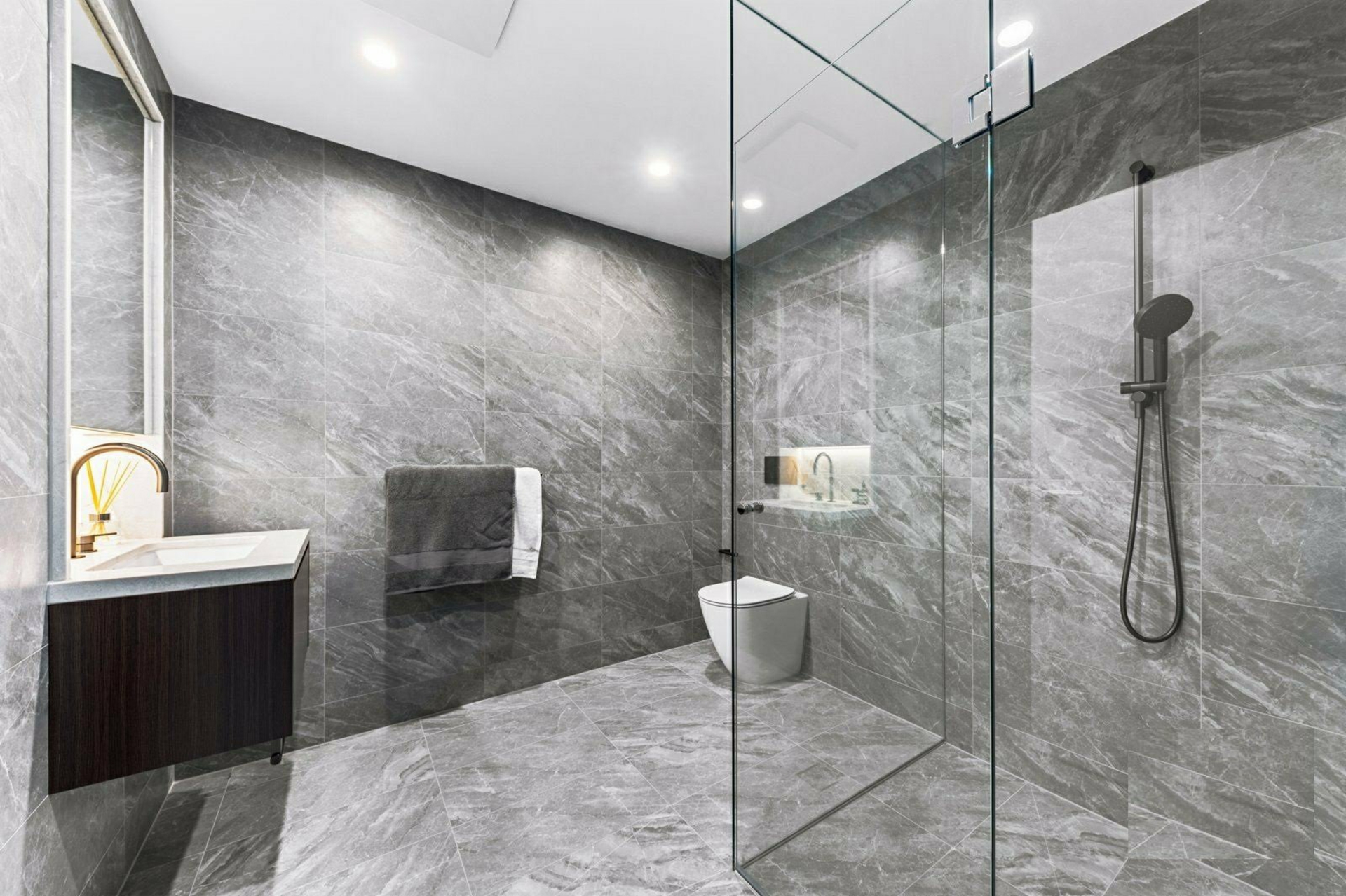 4004/88A Christie Street, ST LEONARDS