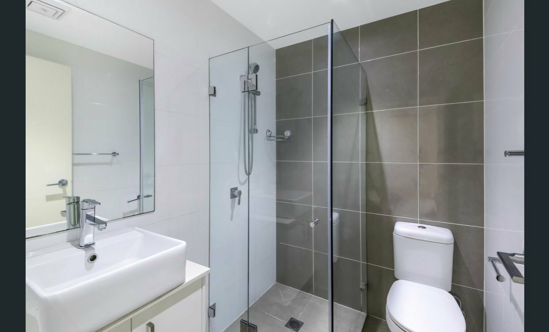 37/38 Shoreline Drive, RHODES