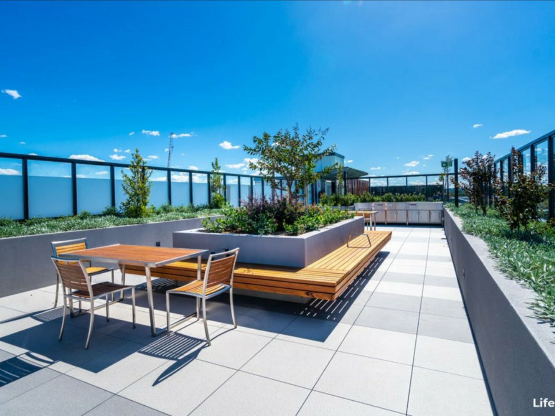 216/989-1015 Pacific Highway, ROSEVILLE