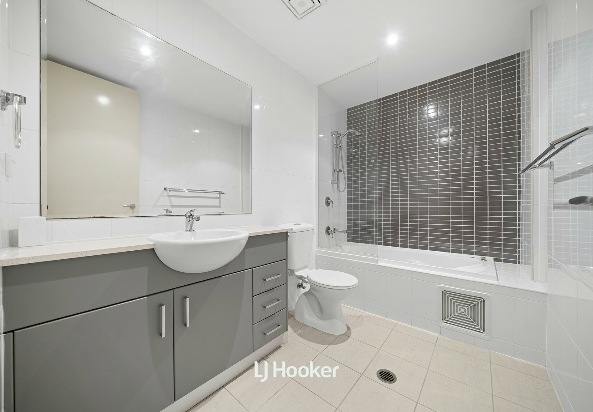 Waitara, 2077 — photo 4 of 6