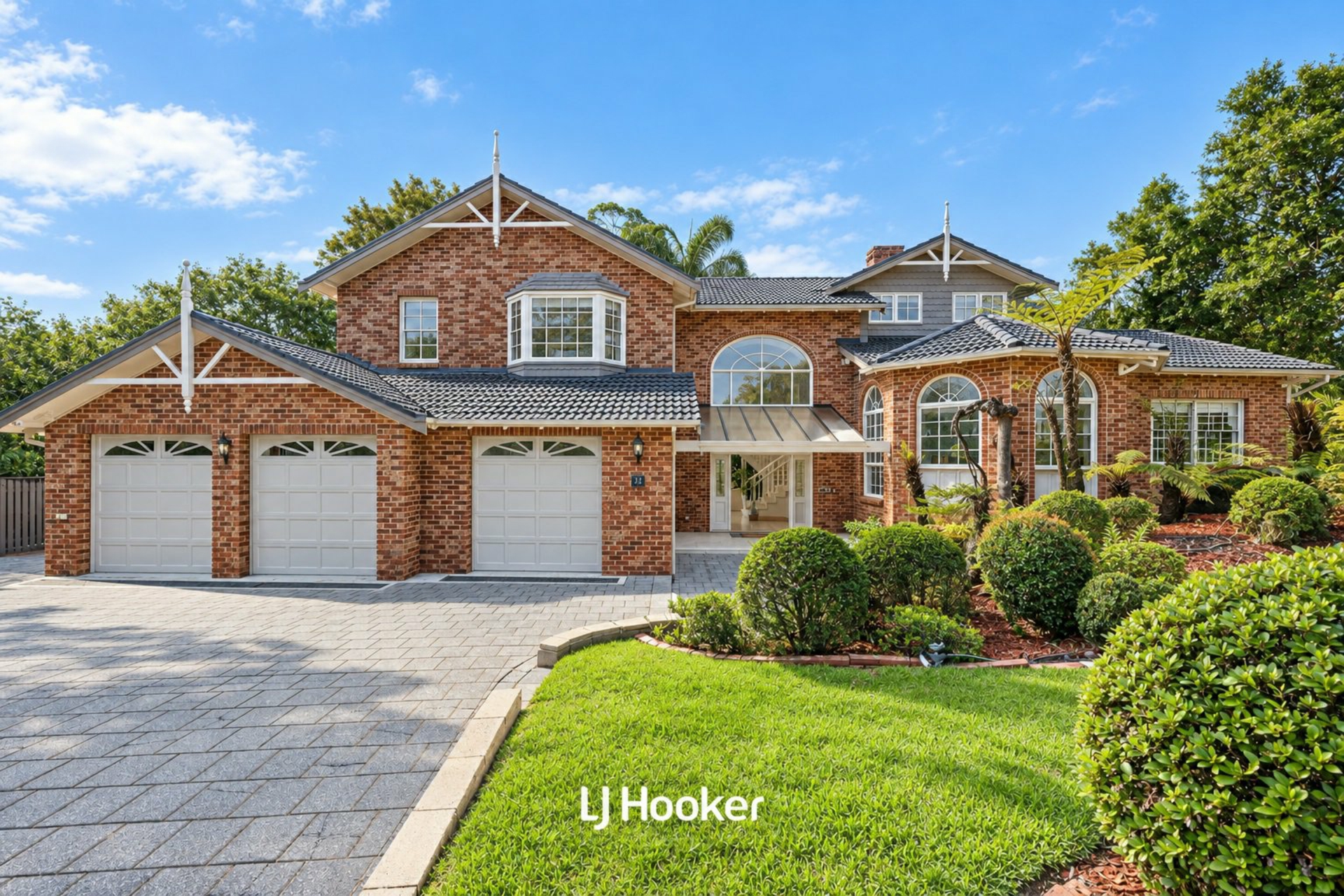 27 Cecil Street — photo from LJ Hooker Gordon