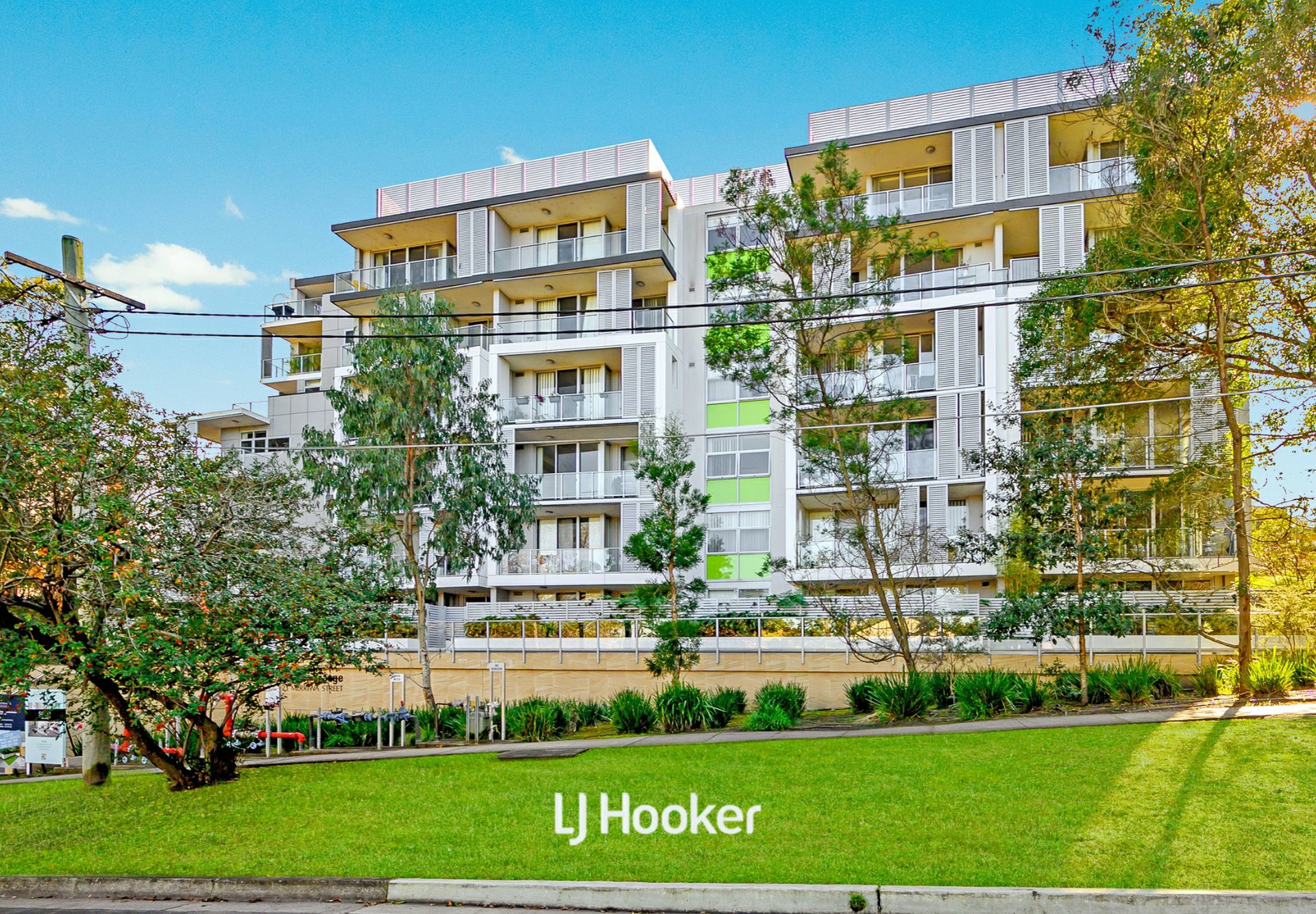 A405/17-23 Merriwa Street — photo 10 of 12