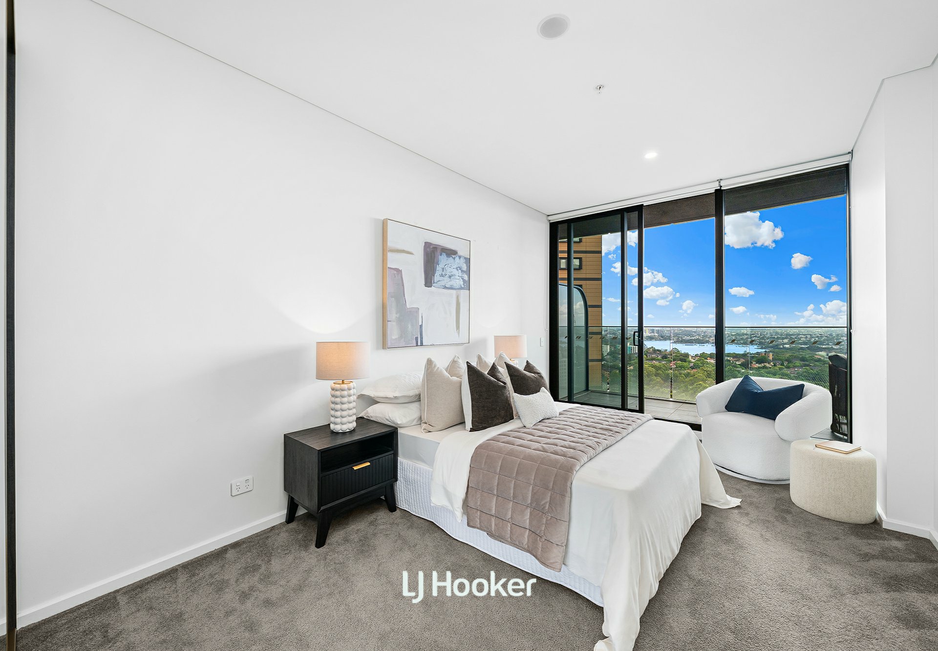1810/500 Pacific Highway — photo 6 of 17