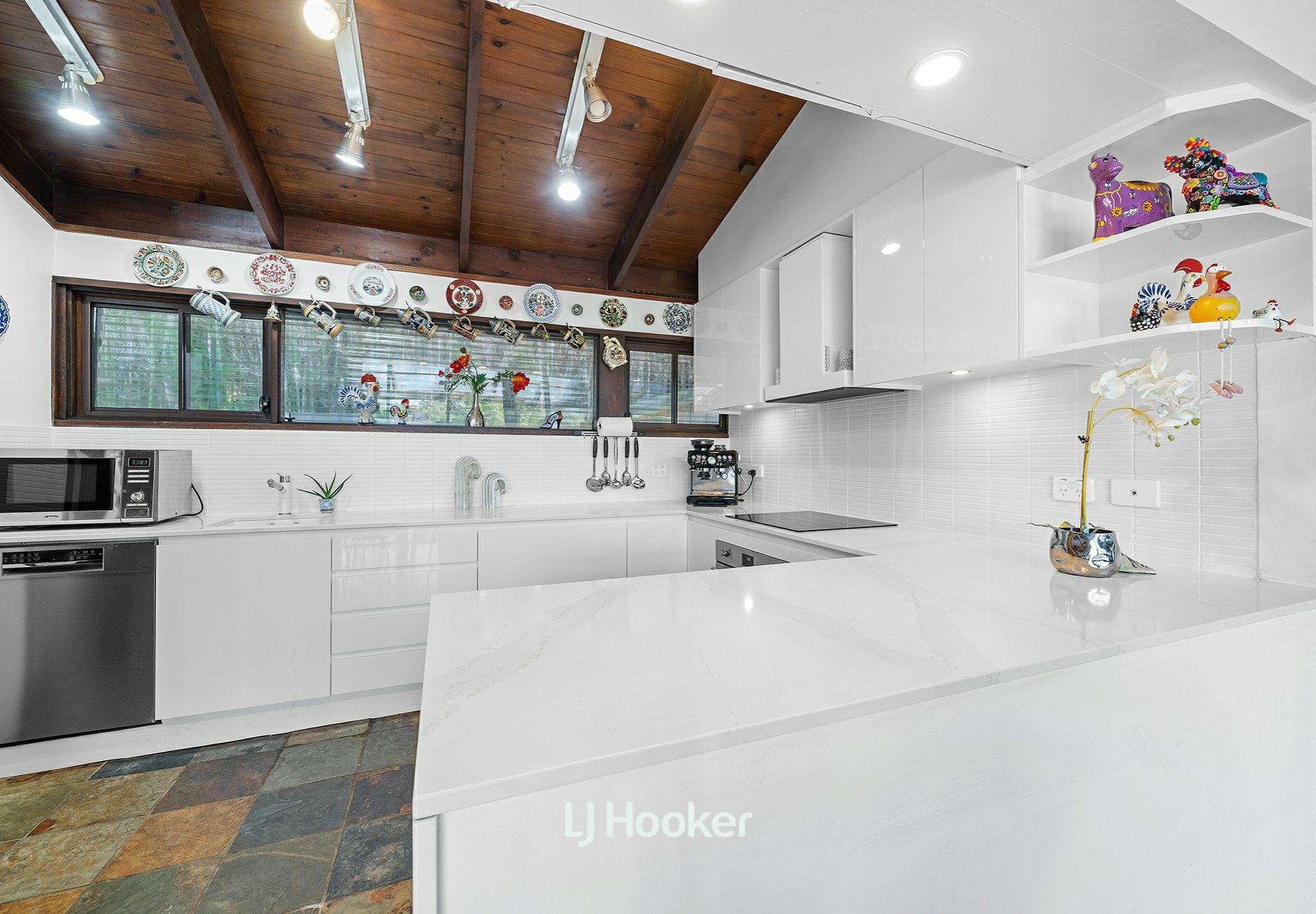 47 Craiglands Avenue — photo 6 of 17