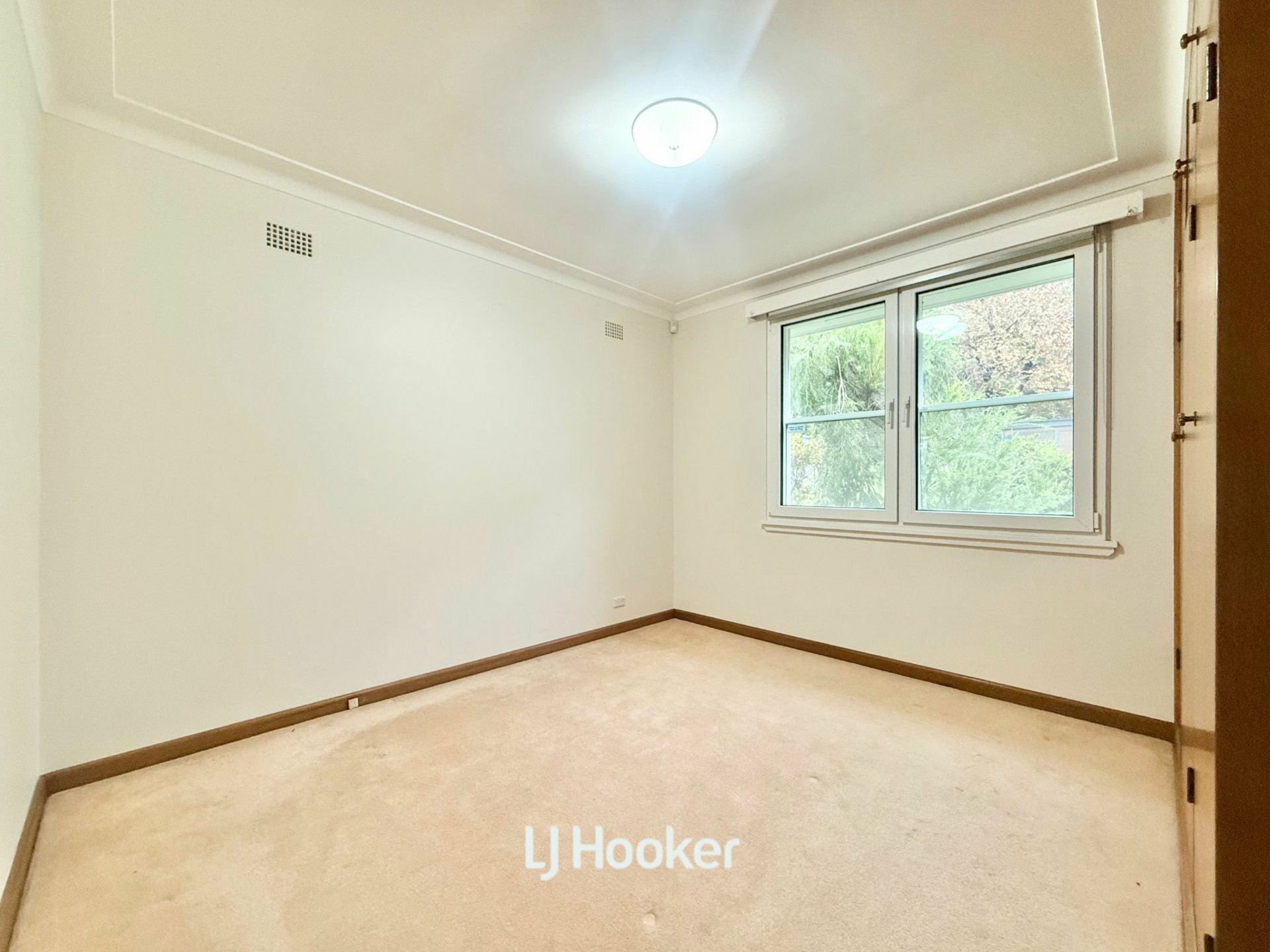 68 McIntyre Street — photo 6 of 15
