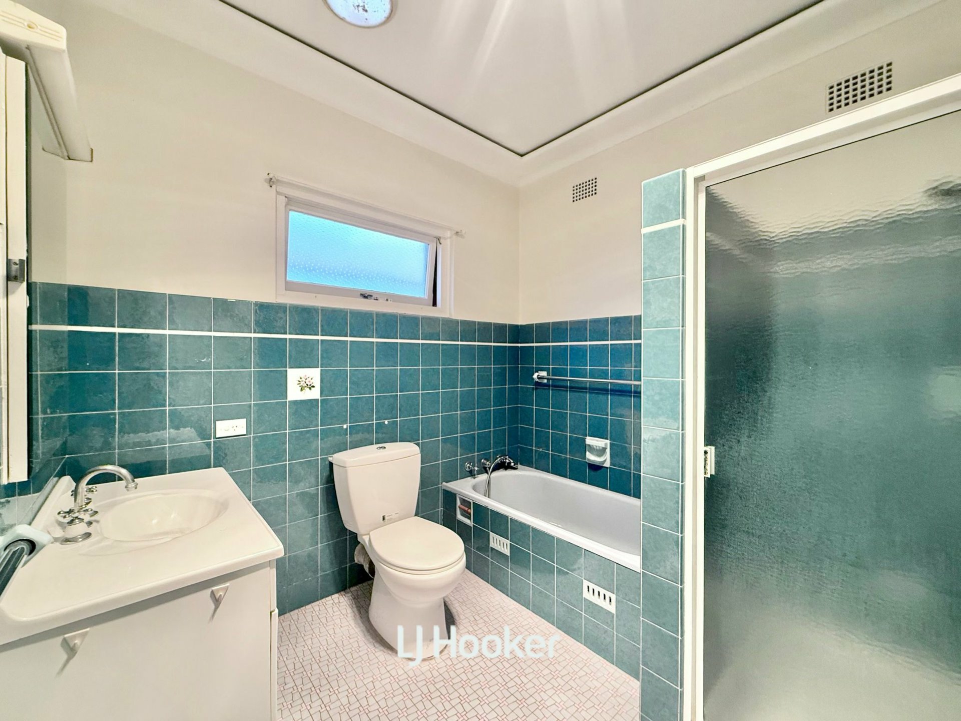 68 McIntyre Street — photo 9 of 15